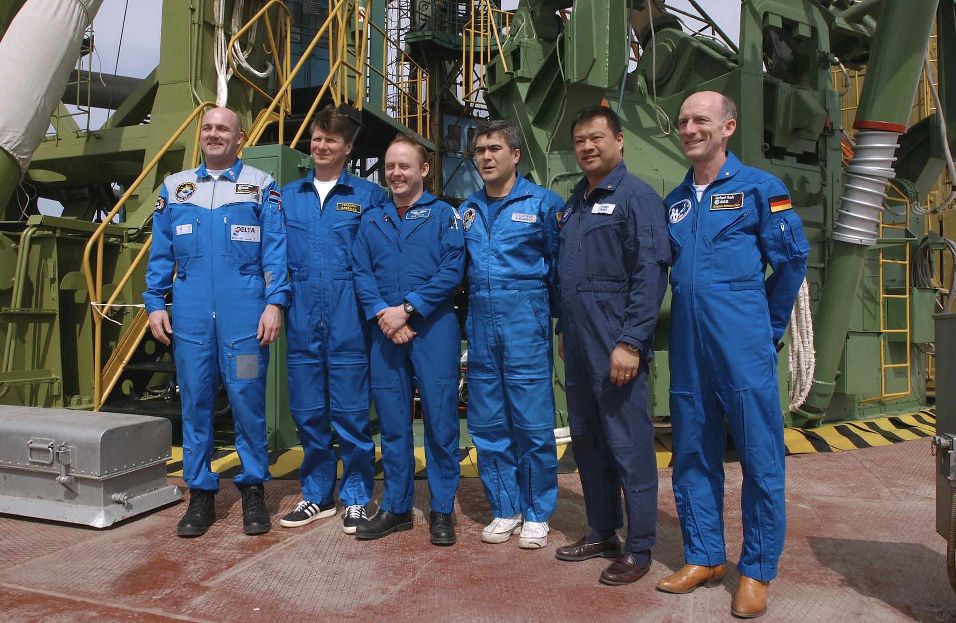 Expedition 9 Preflight Activities