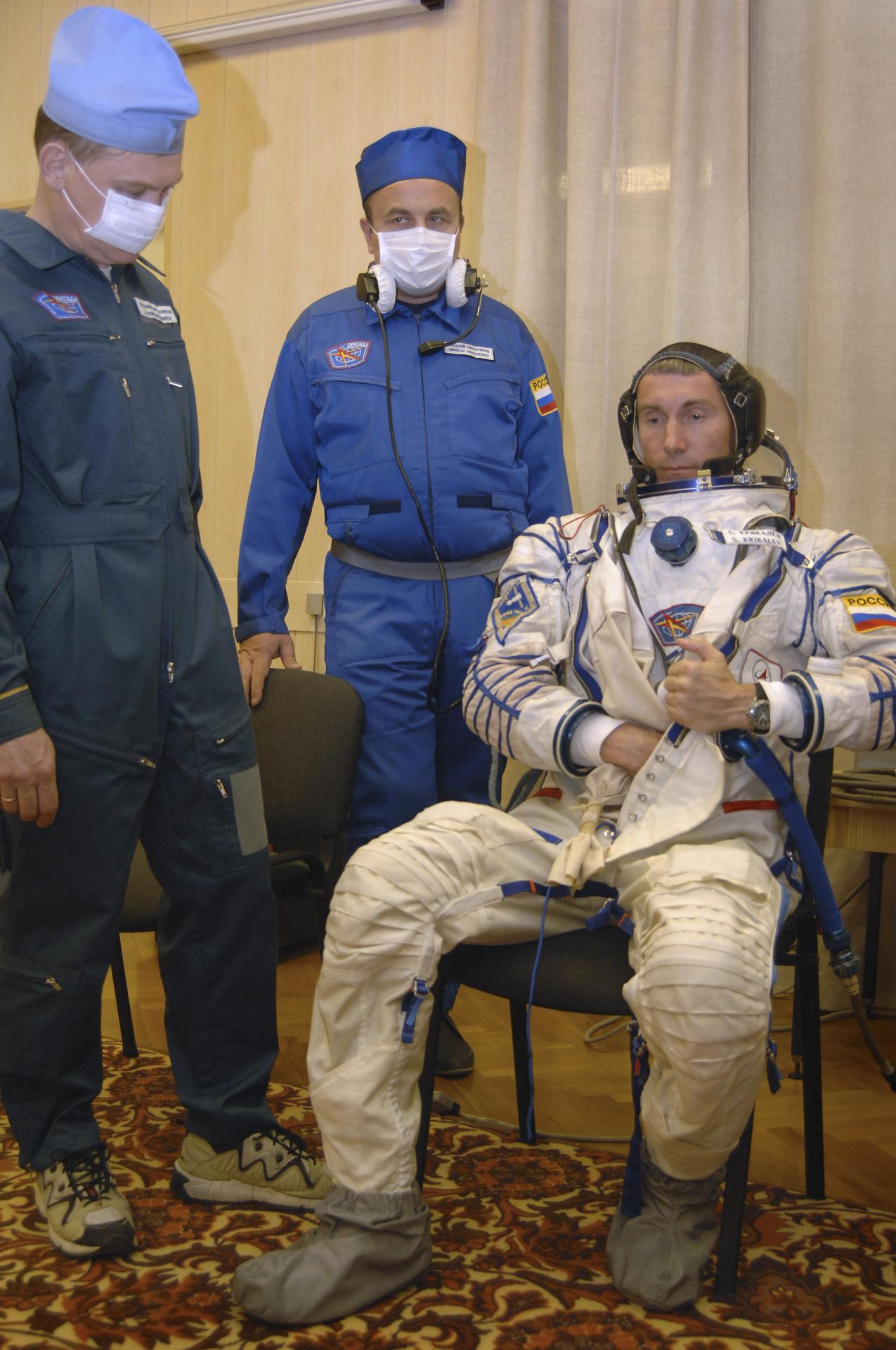 Expedition 11 Launch Day