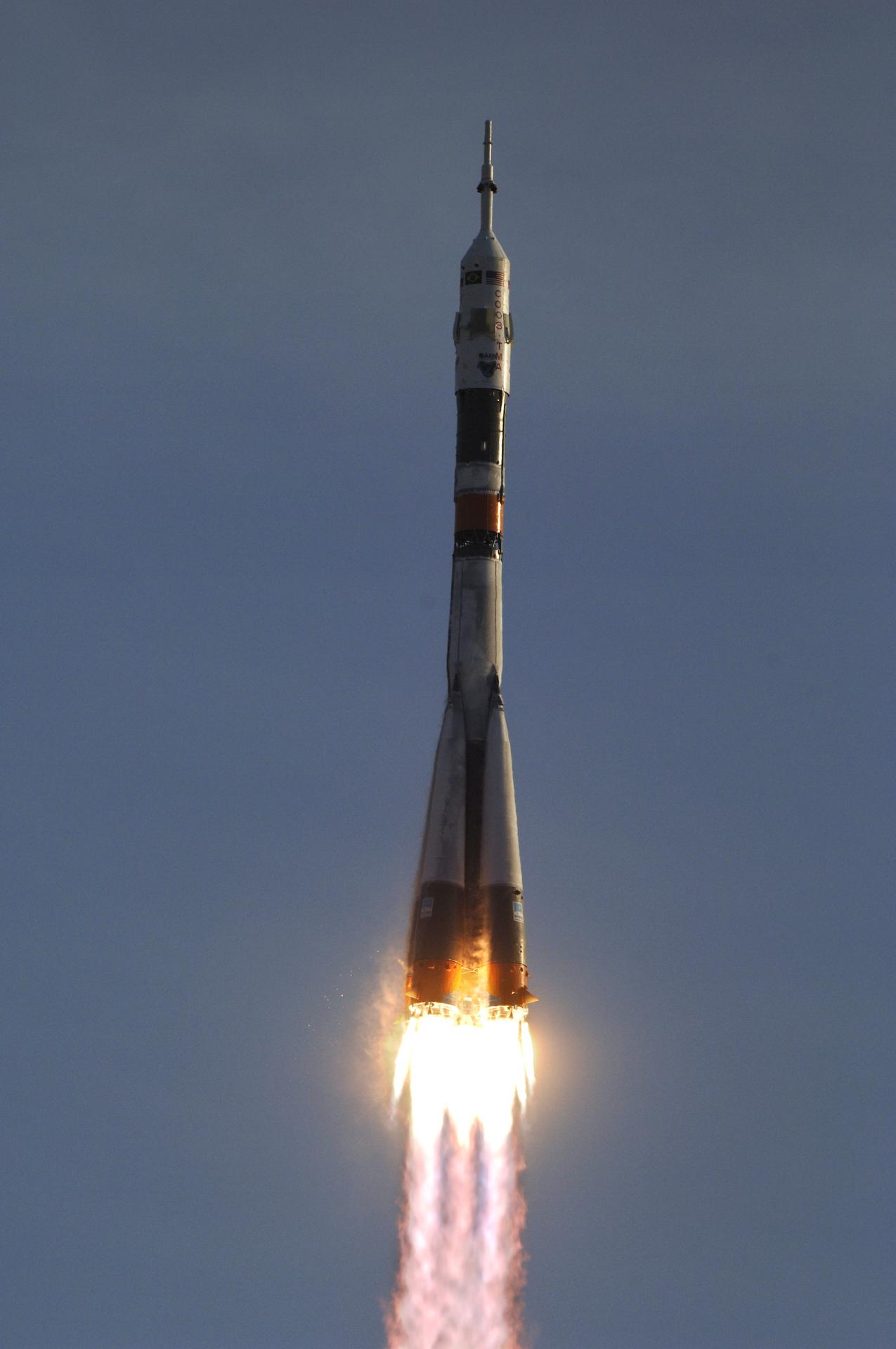 Expedition 13 Launch