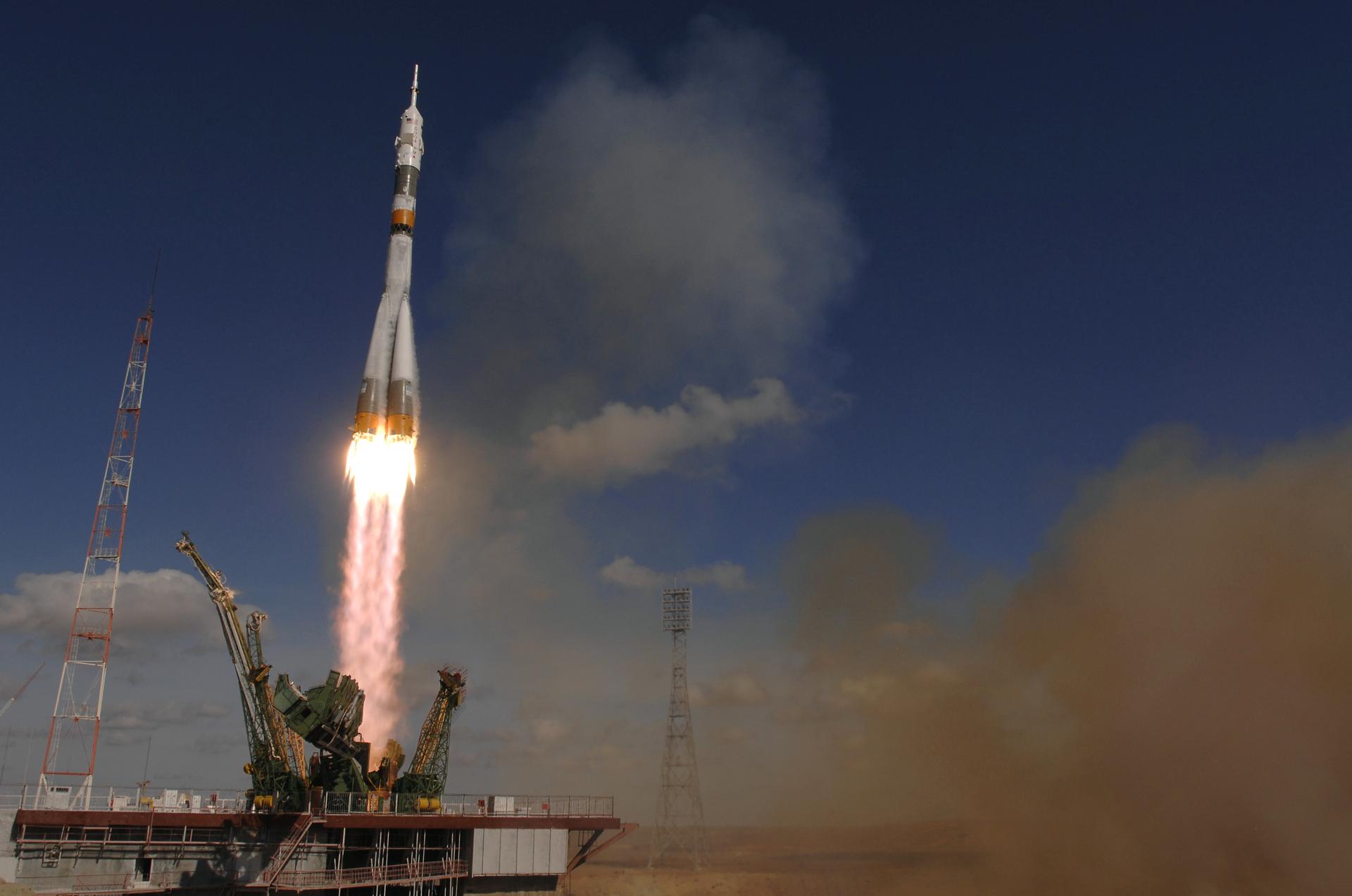 Expedition 18 Soyuz TMA-13 Launch