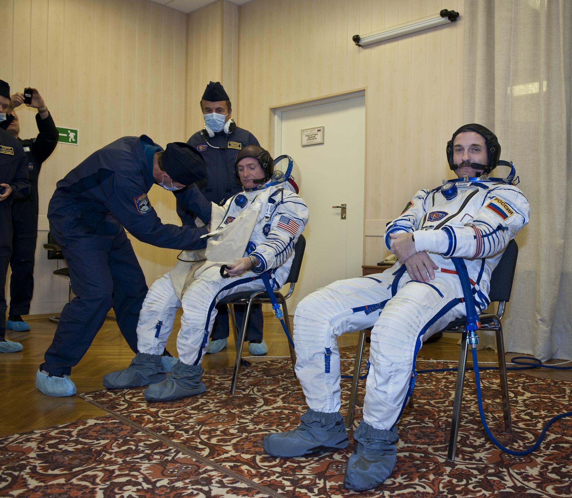 Expedition 25 Launch