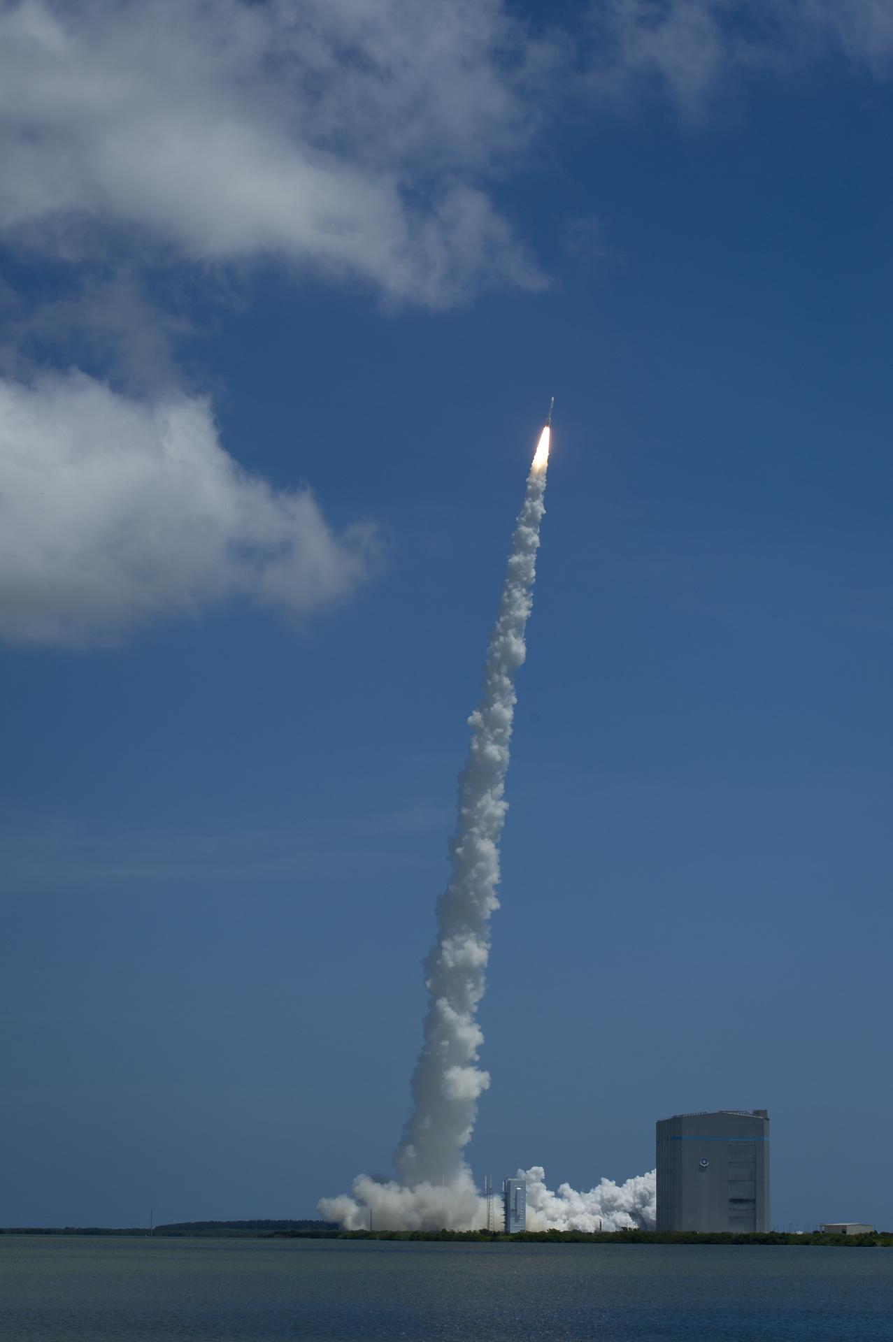Atlas V Rocket Launches with Juno Spacecraft