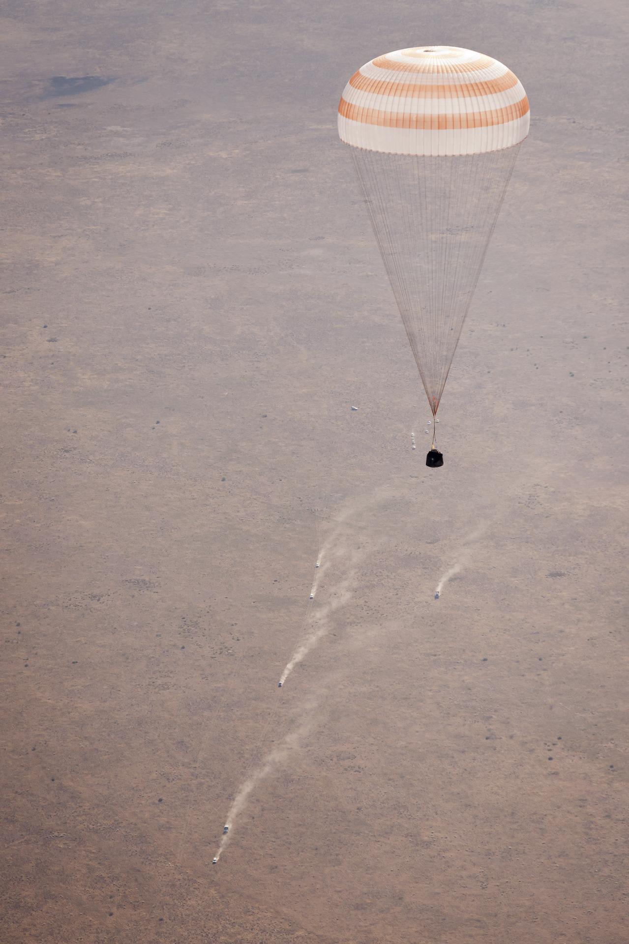 Expedition 28 Landing