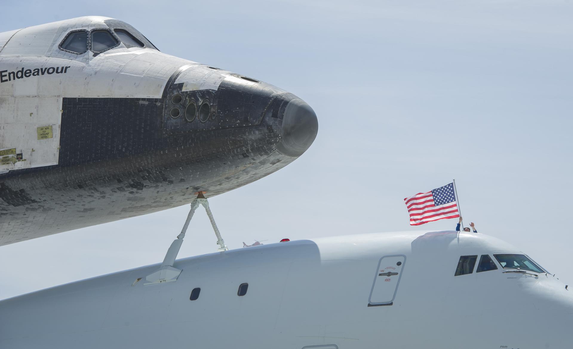 Endeavour Arival LAX