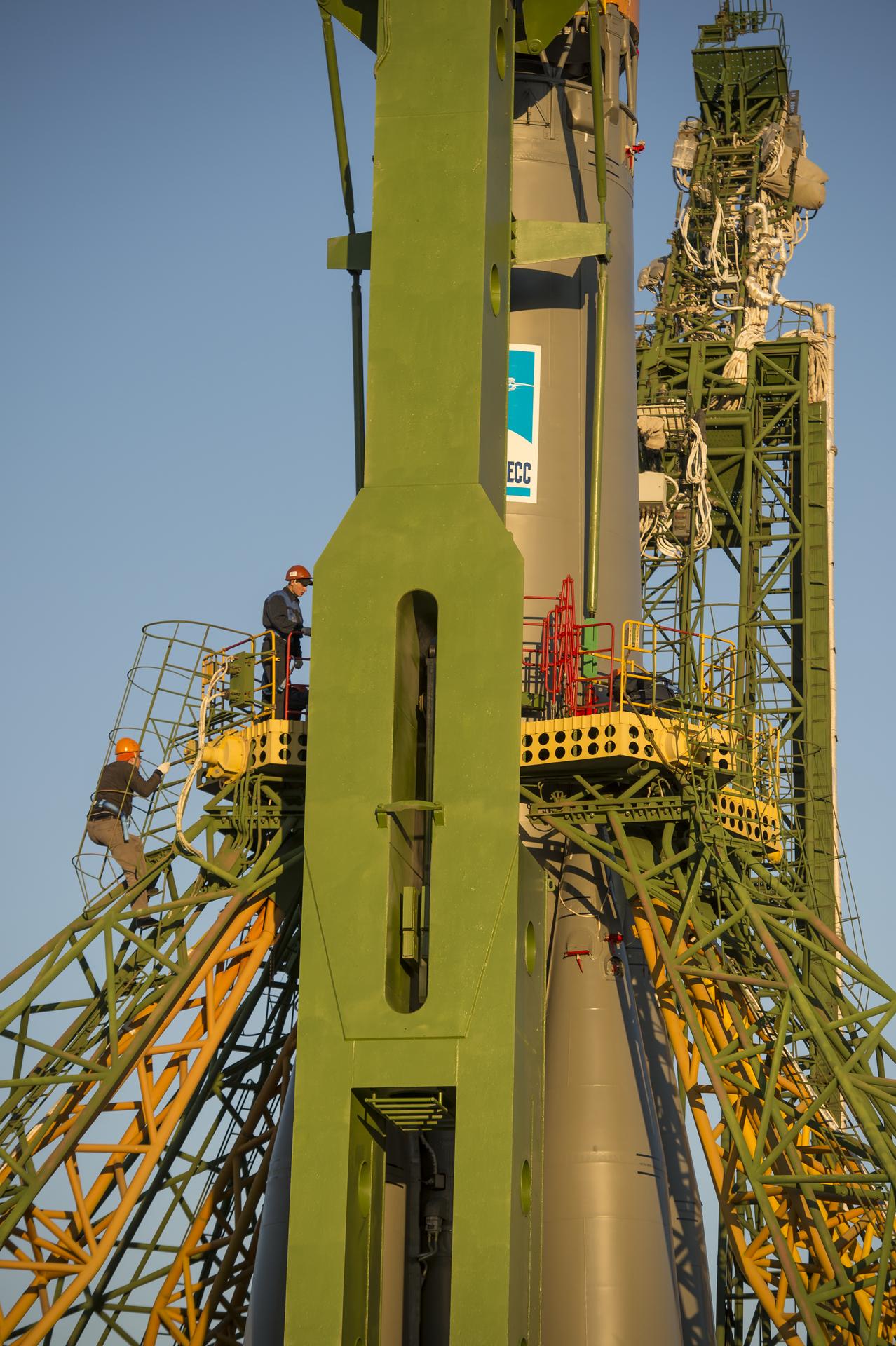 Expedition 33 Soyuz Rollout