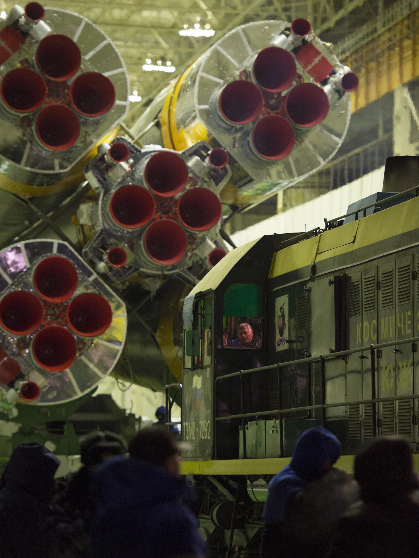 Expedition 34 Soyuz Rollout