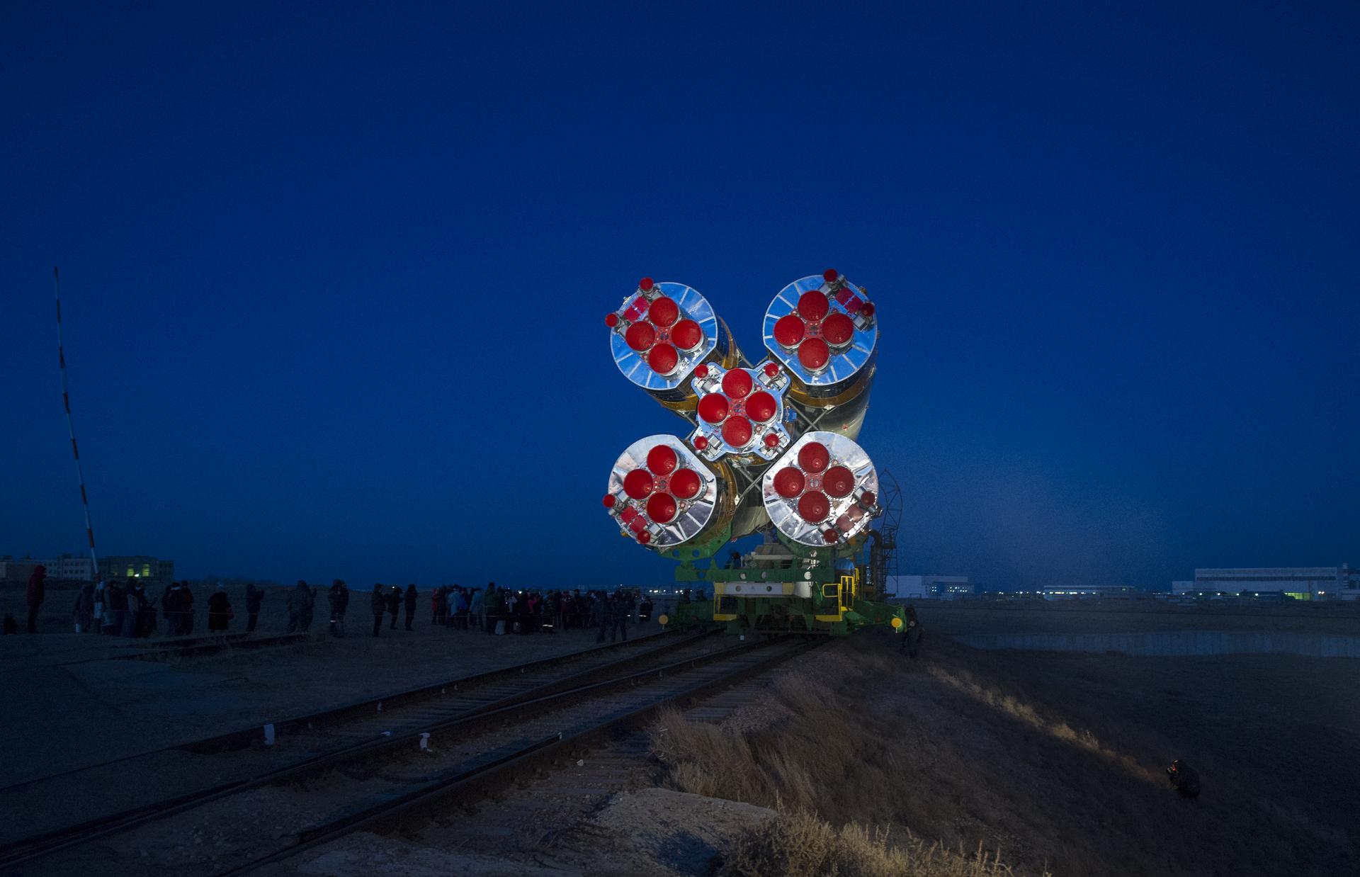 Expedition 34 Soyuz Rollout
