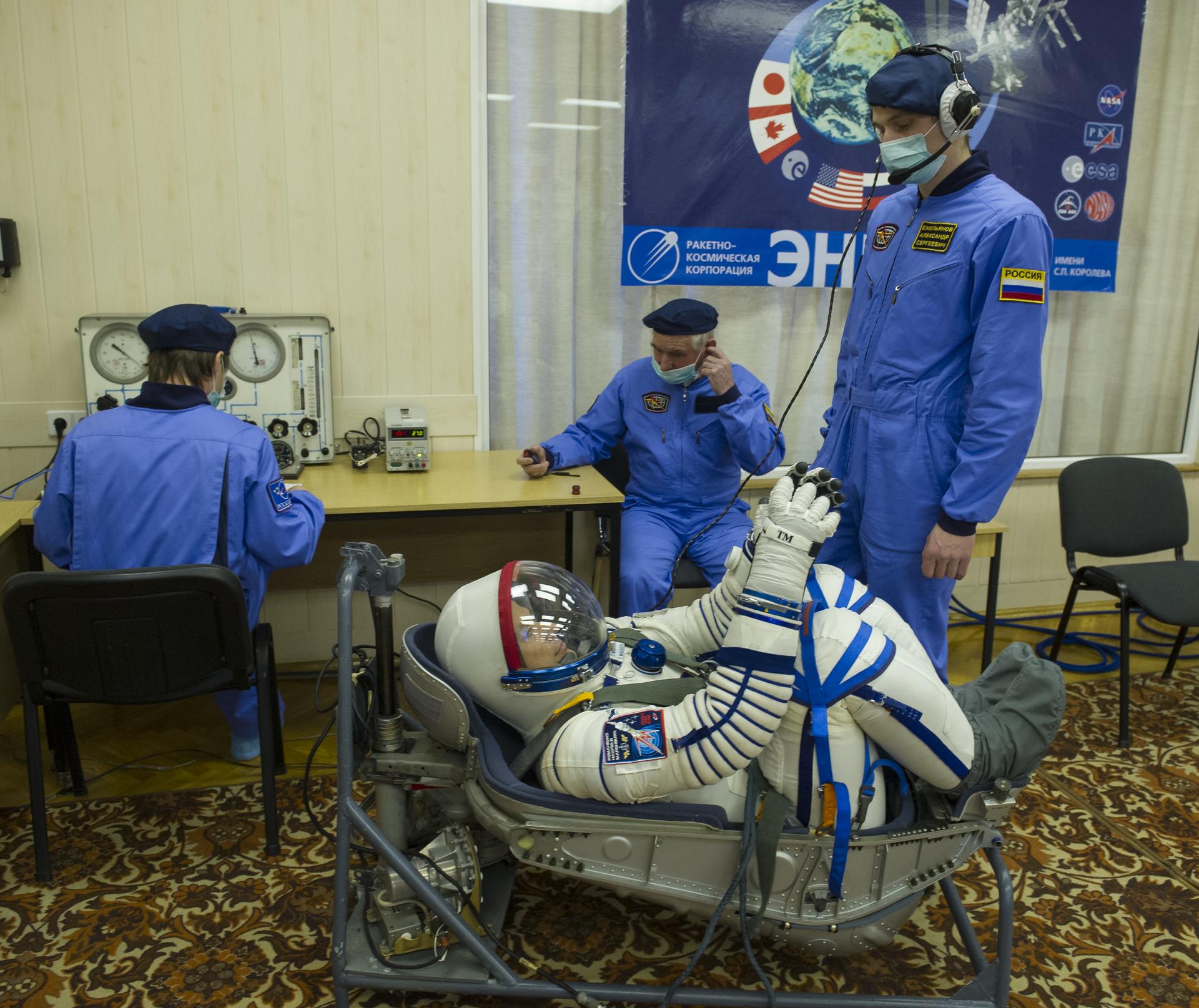 Expedition 34 Preflight