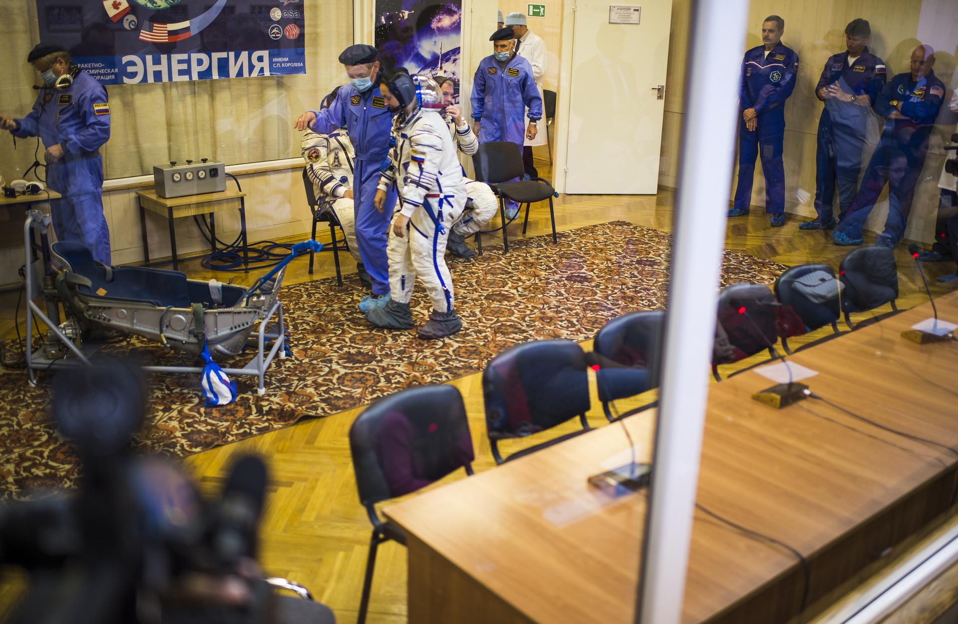 Expedition 41 Pressure Check