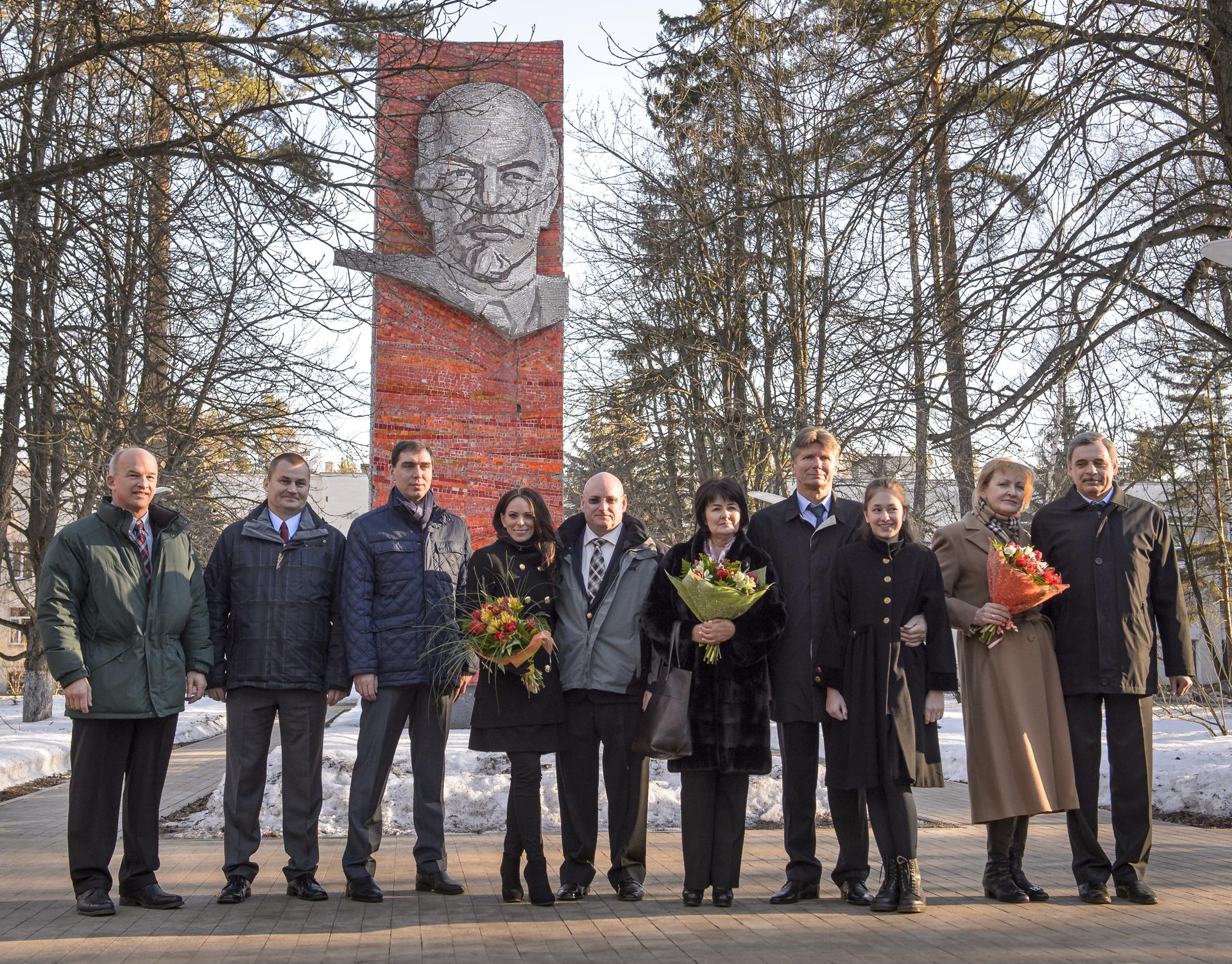 Expedition 43 Preflight