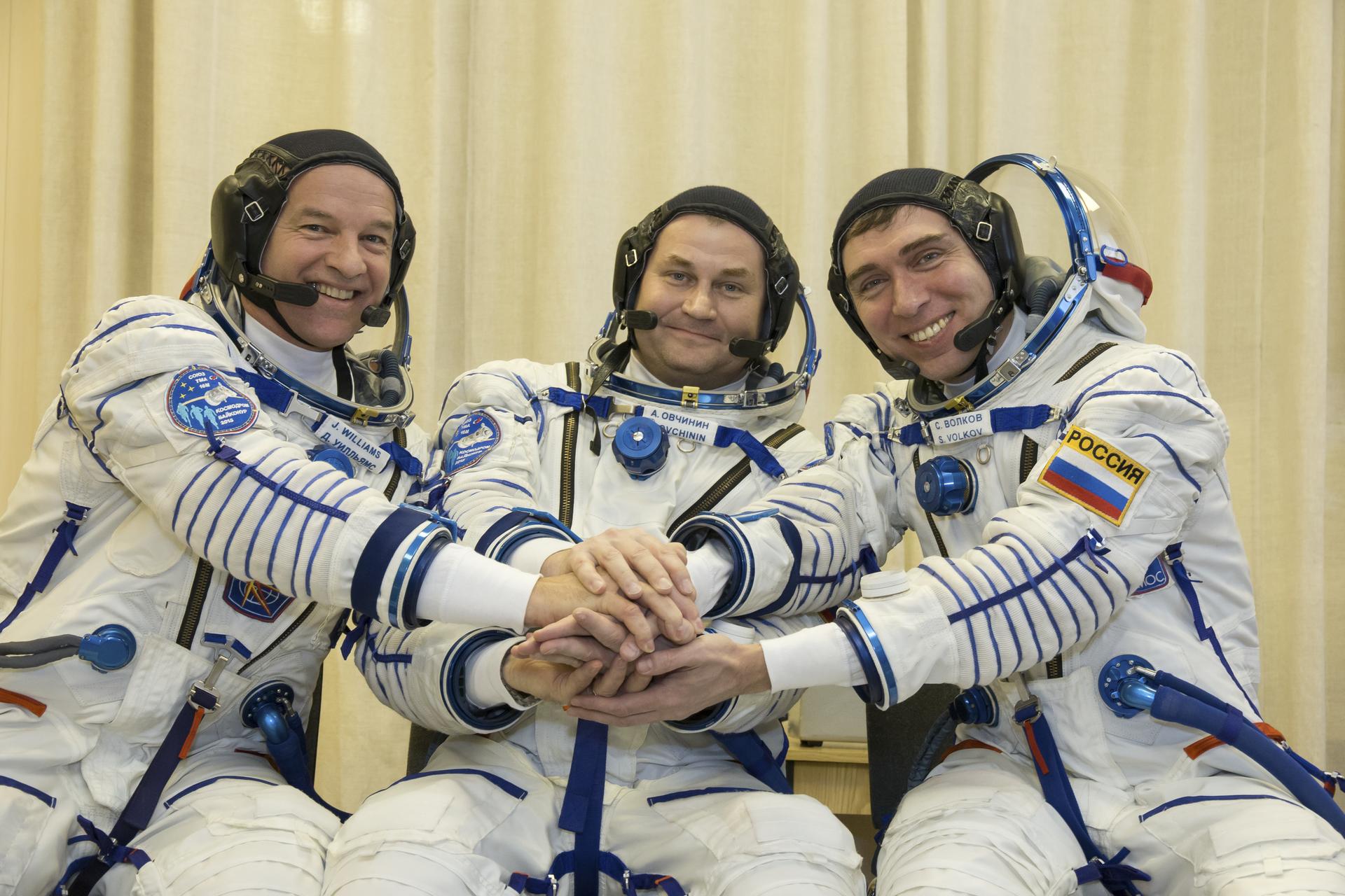 Expedition 43 Preflight