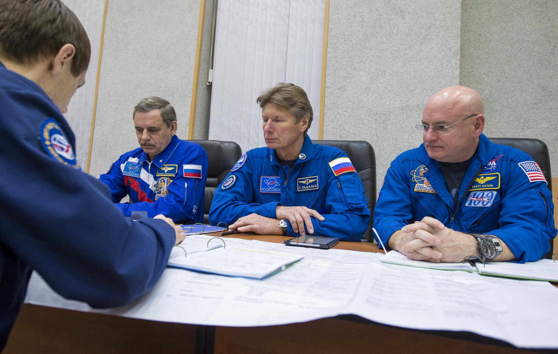 Expedition 43 Media Day
