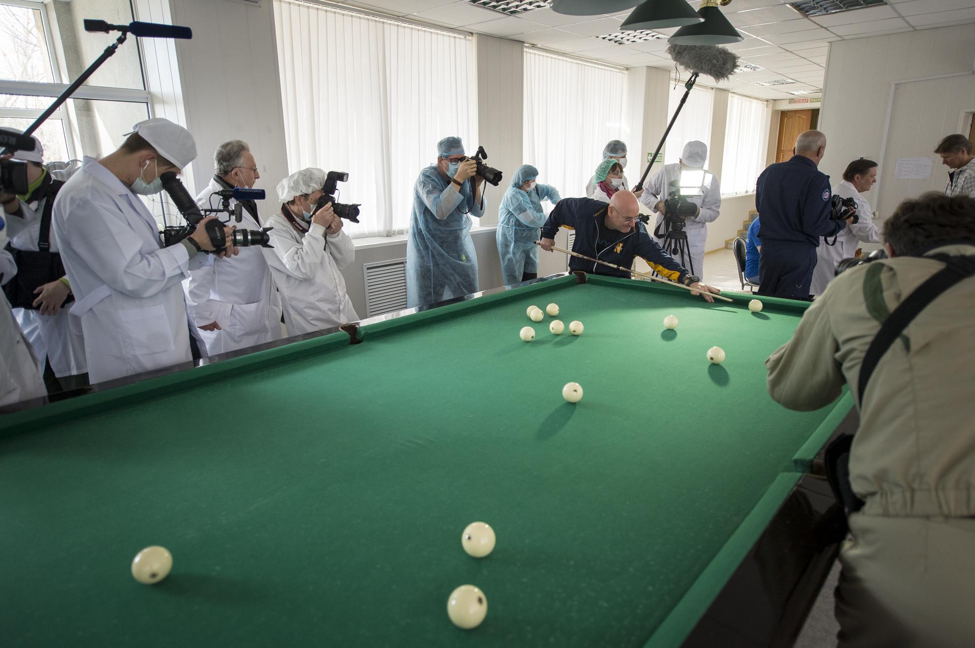 Expedition 43 Media Day