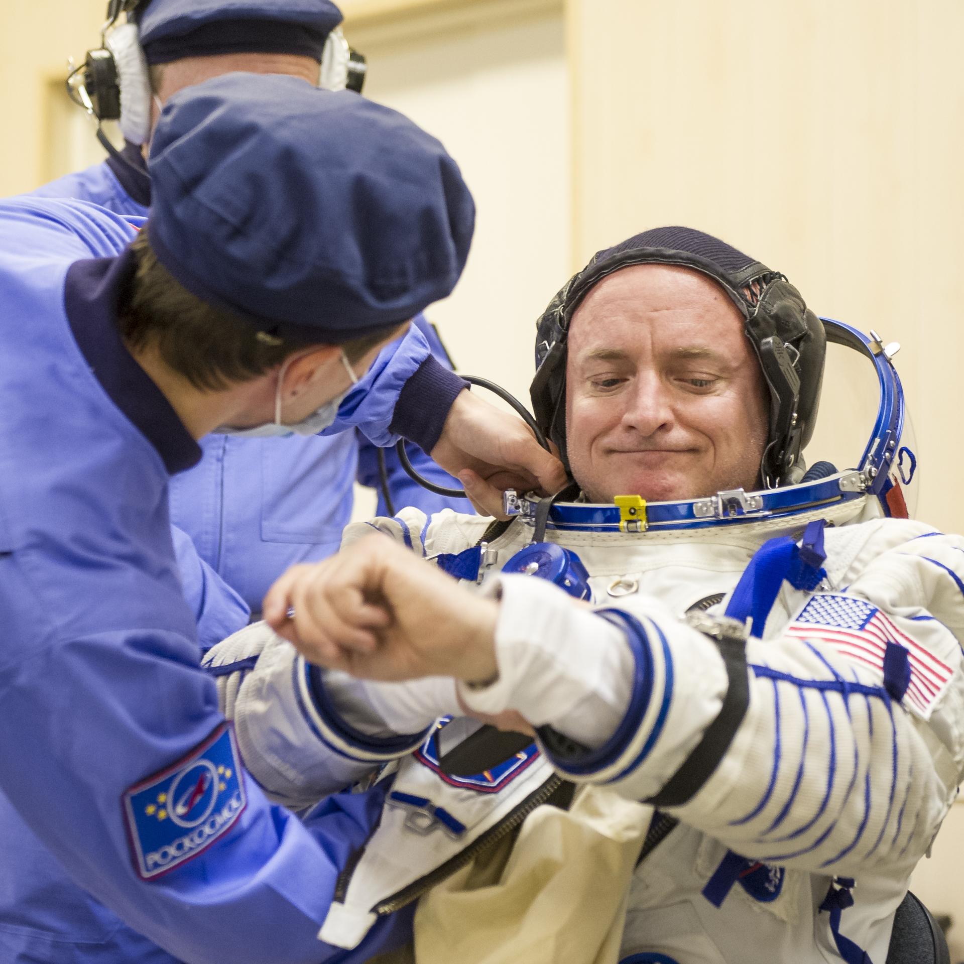 Expedition 43 Preflight