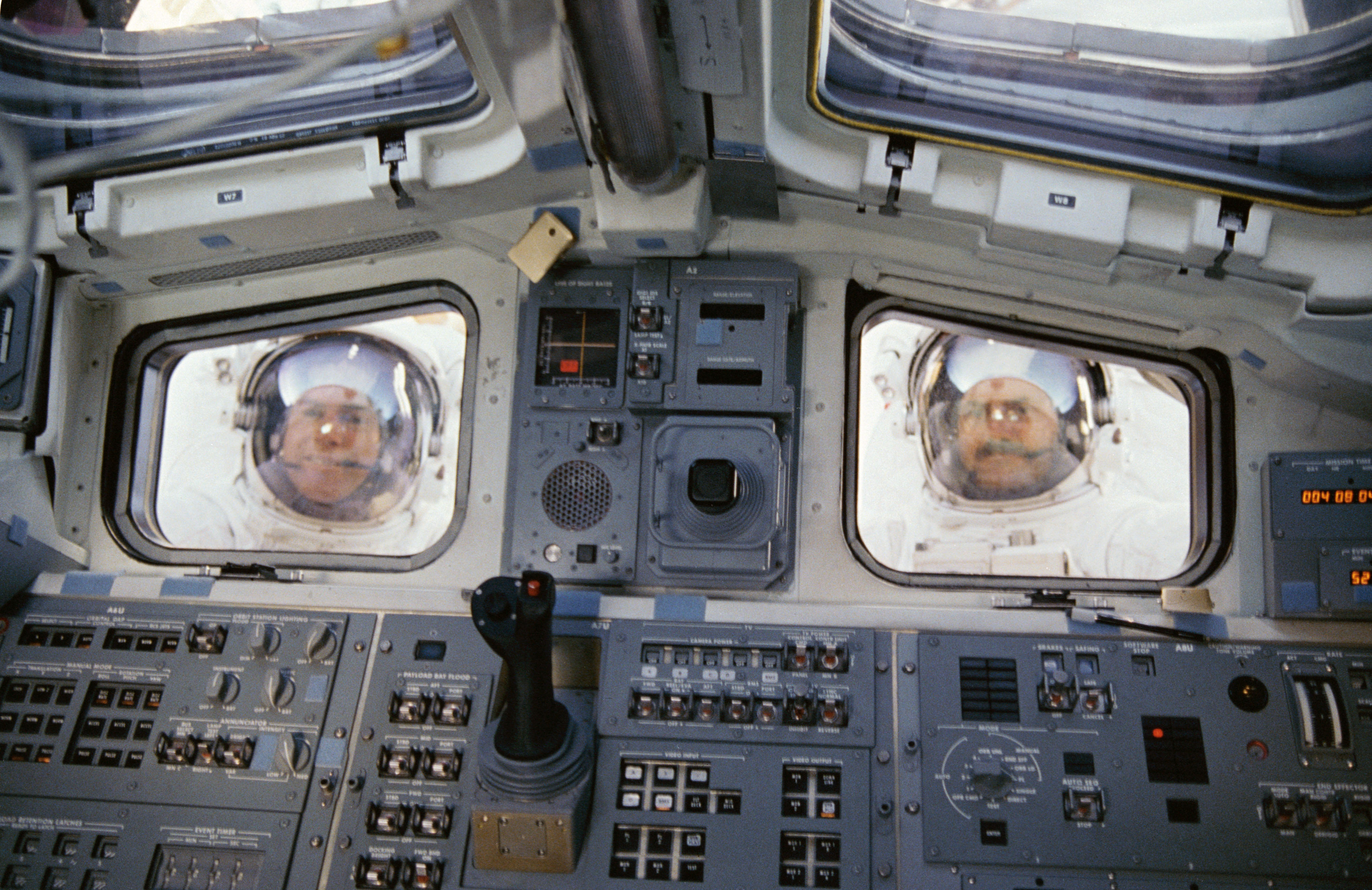 Fisher and van Hoften EVA in payload bay