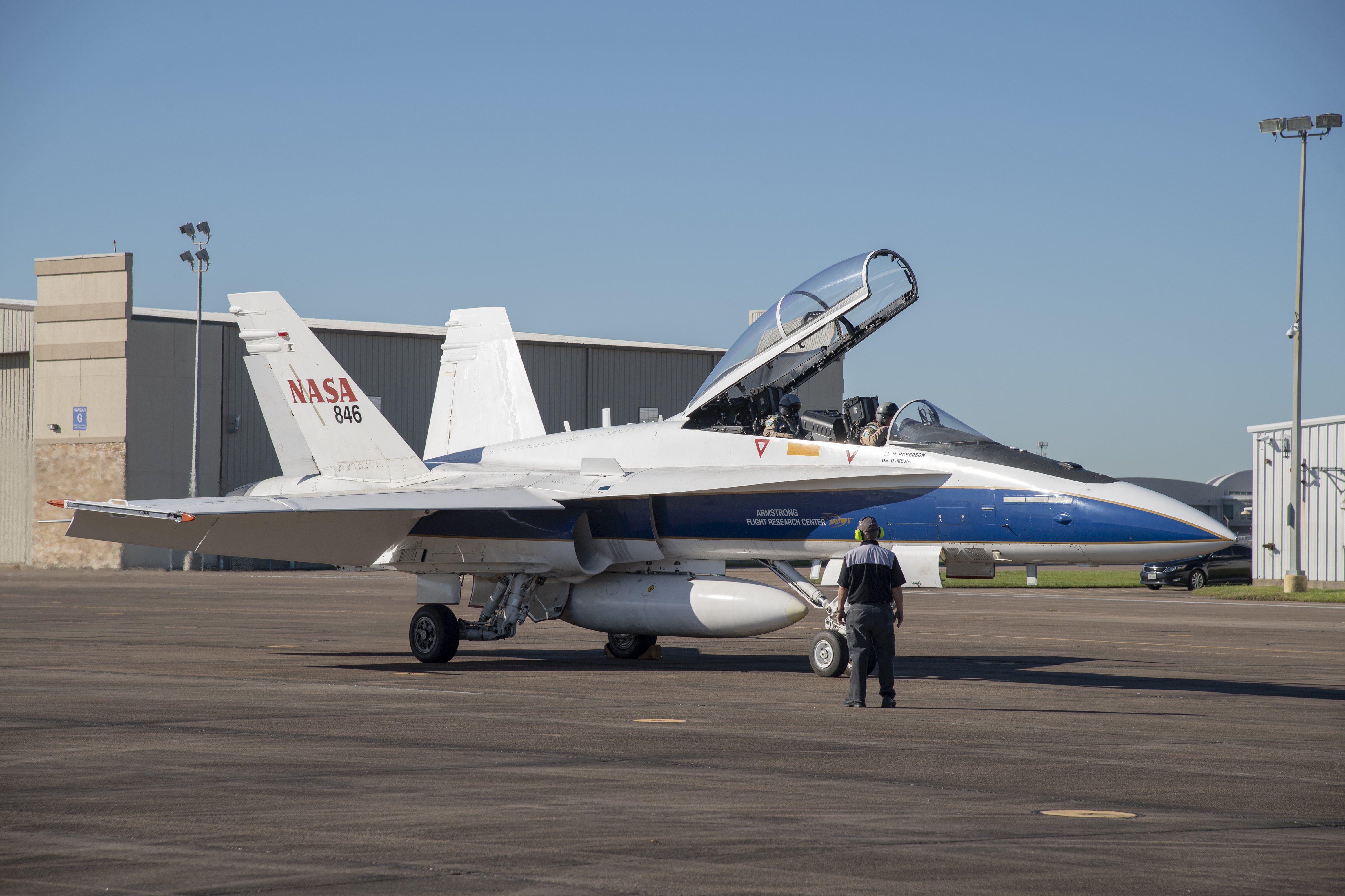 NASA Pilots Prepare for QSF18 Flight