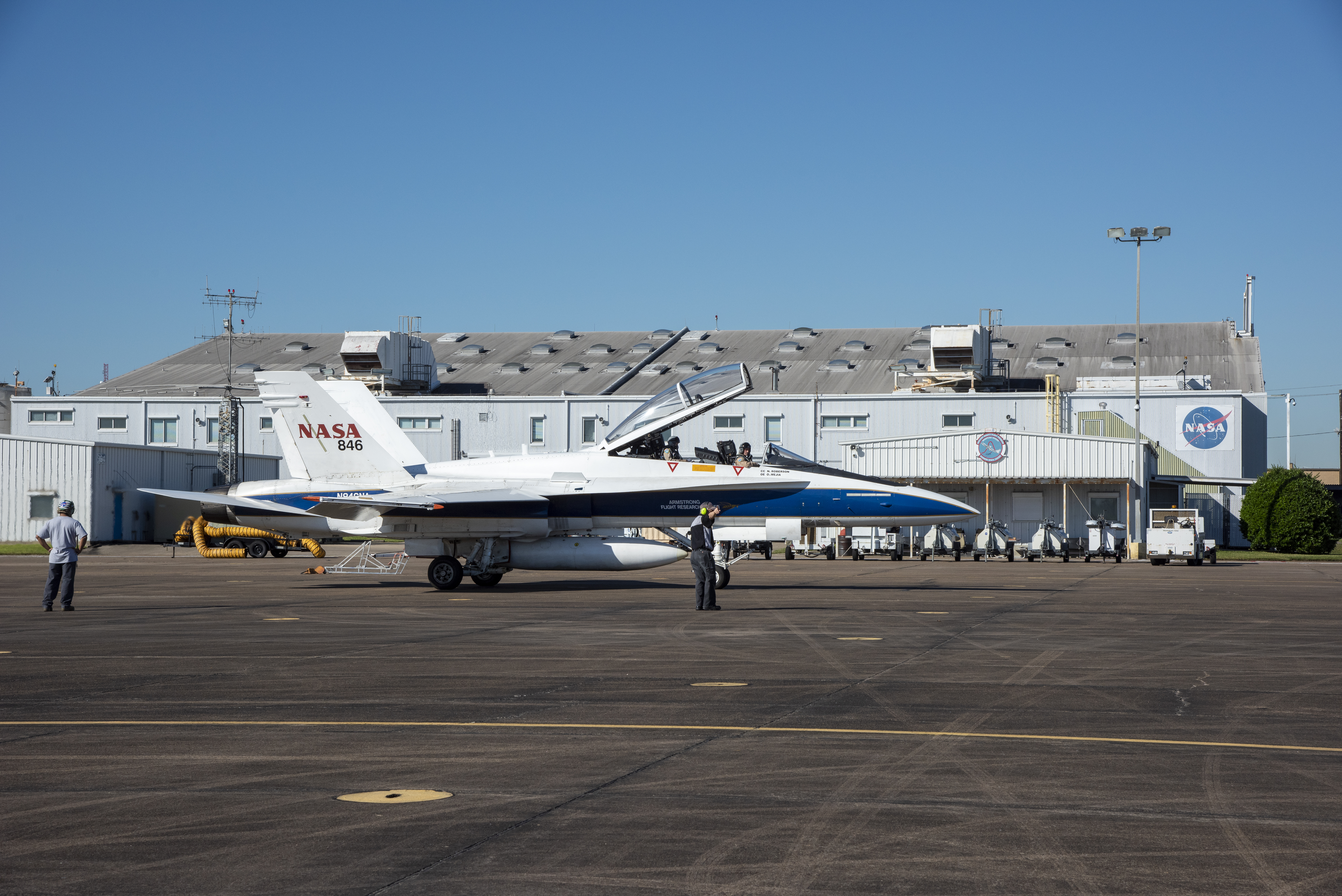 NASA Pilots Prepare for QSF18 Flight