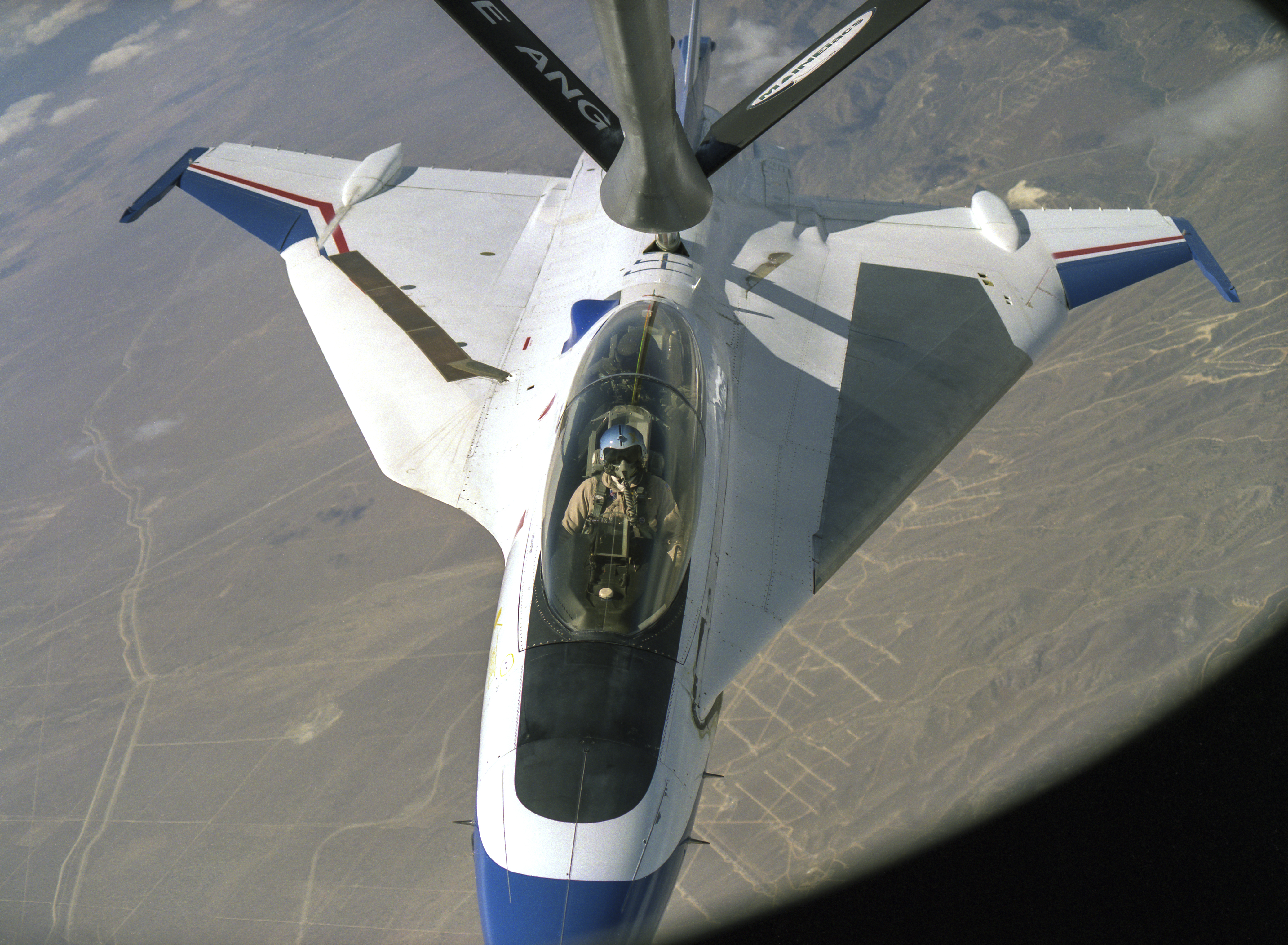 F-16XL Refuels In-Flight