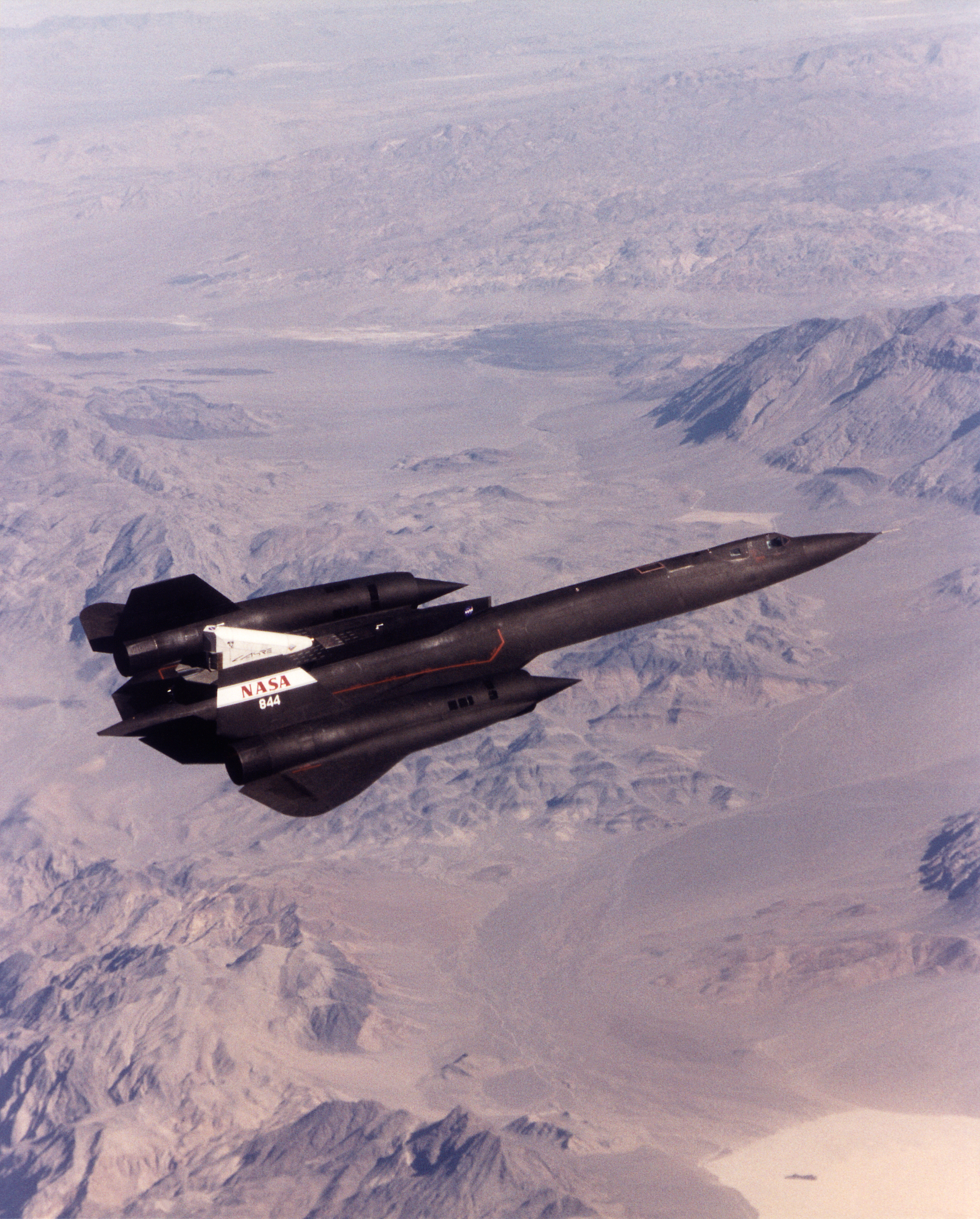 Linear Aerospike SR-71 Experiment (LASRE) first flight