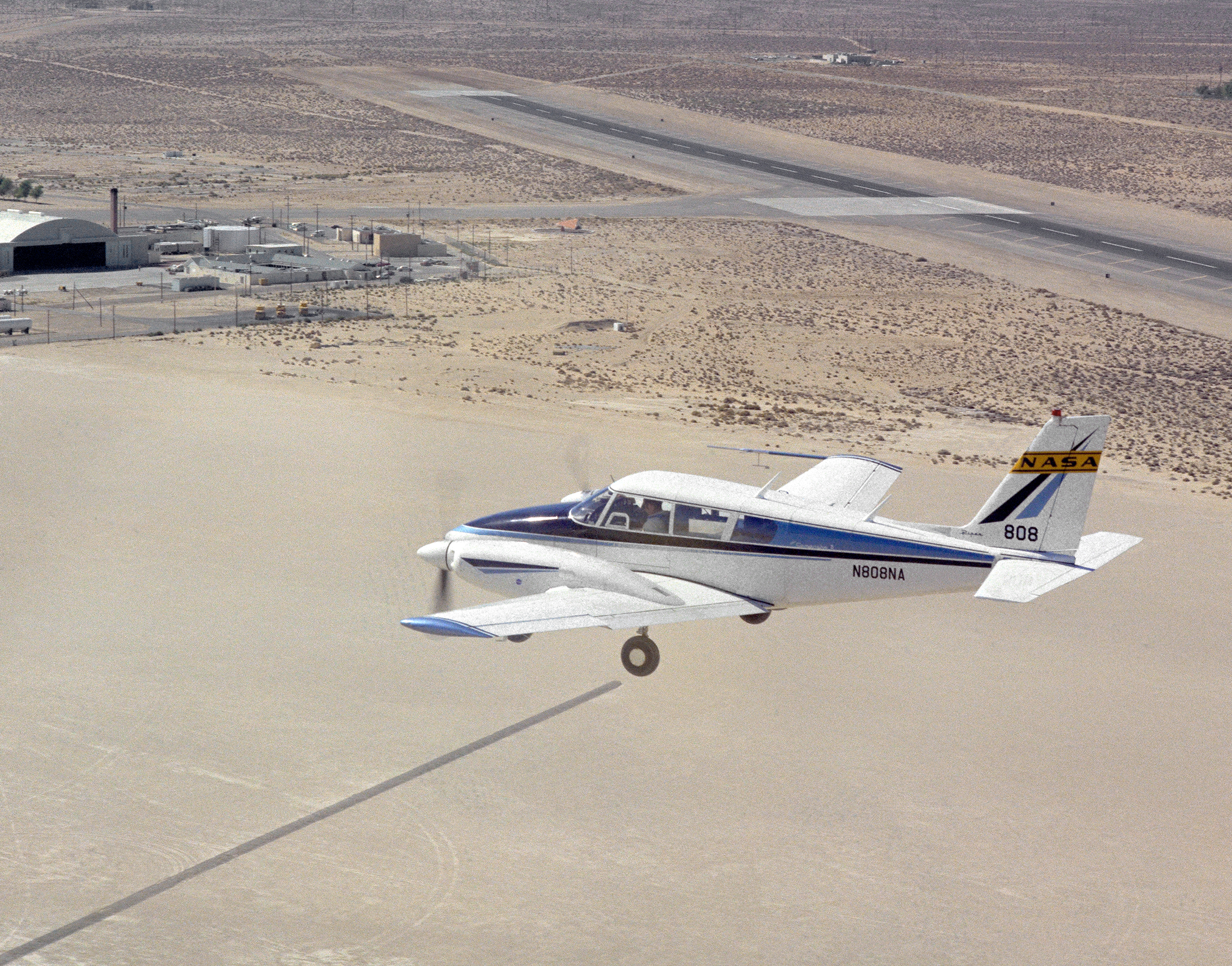 PA-30 Twin Comanche - NASA 808 in flight