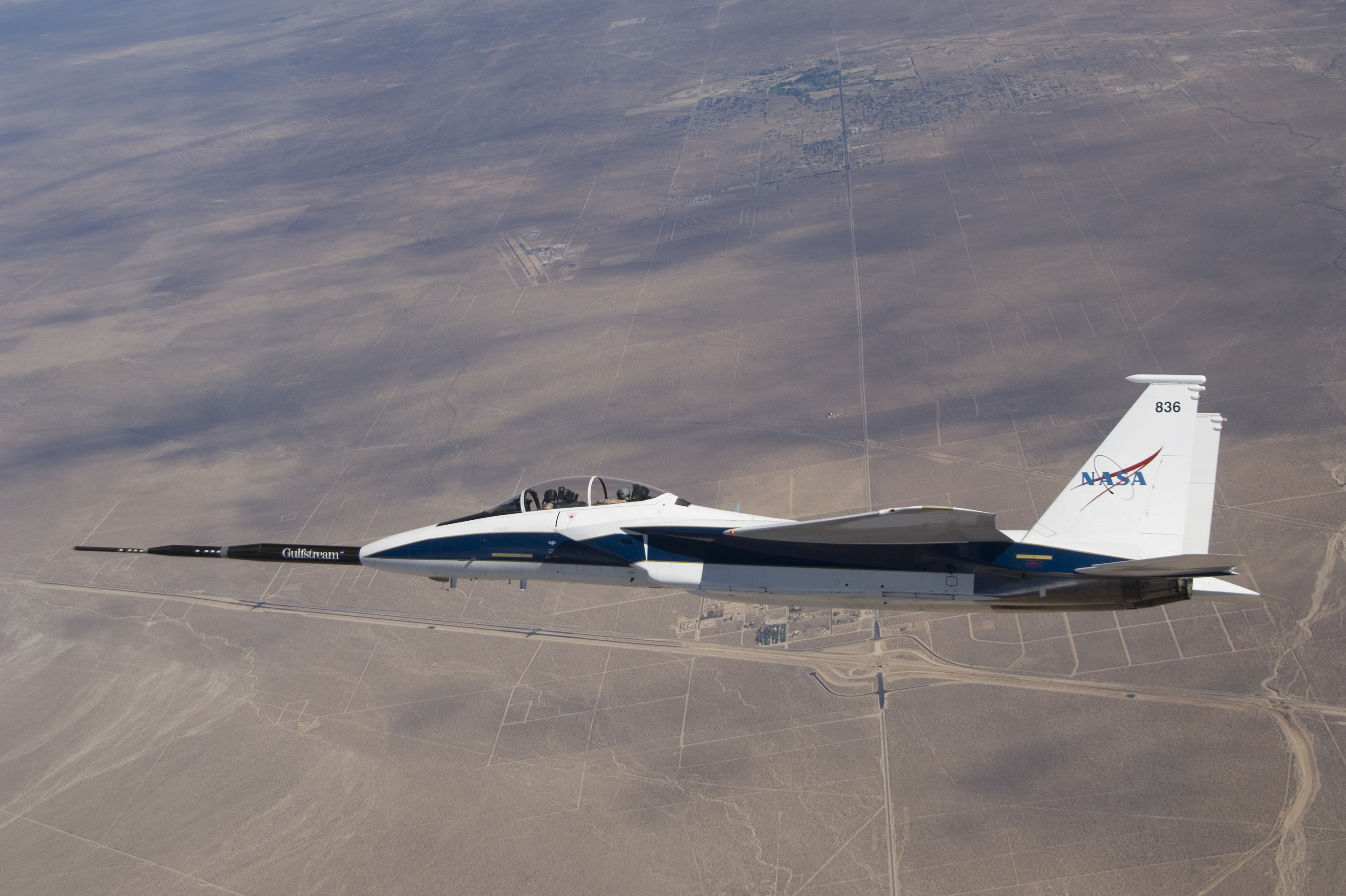 NASA F-15B #836 in flight with Quiet Spike attached