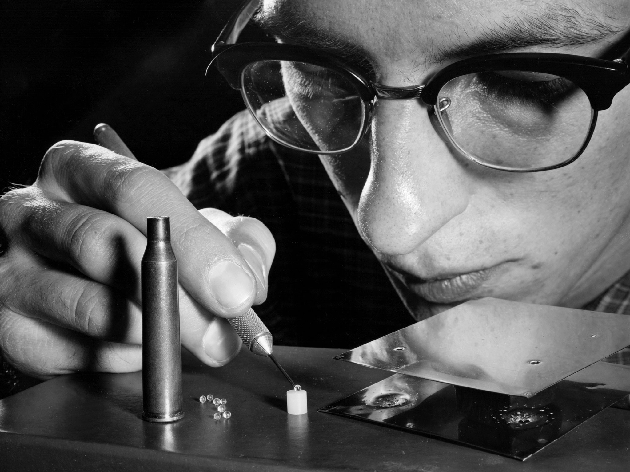 Researcher Examines Pellets for Micrometeorite Impact Studies