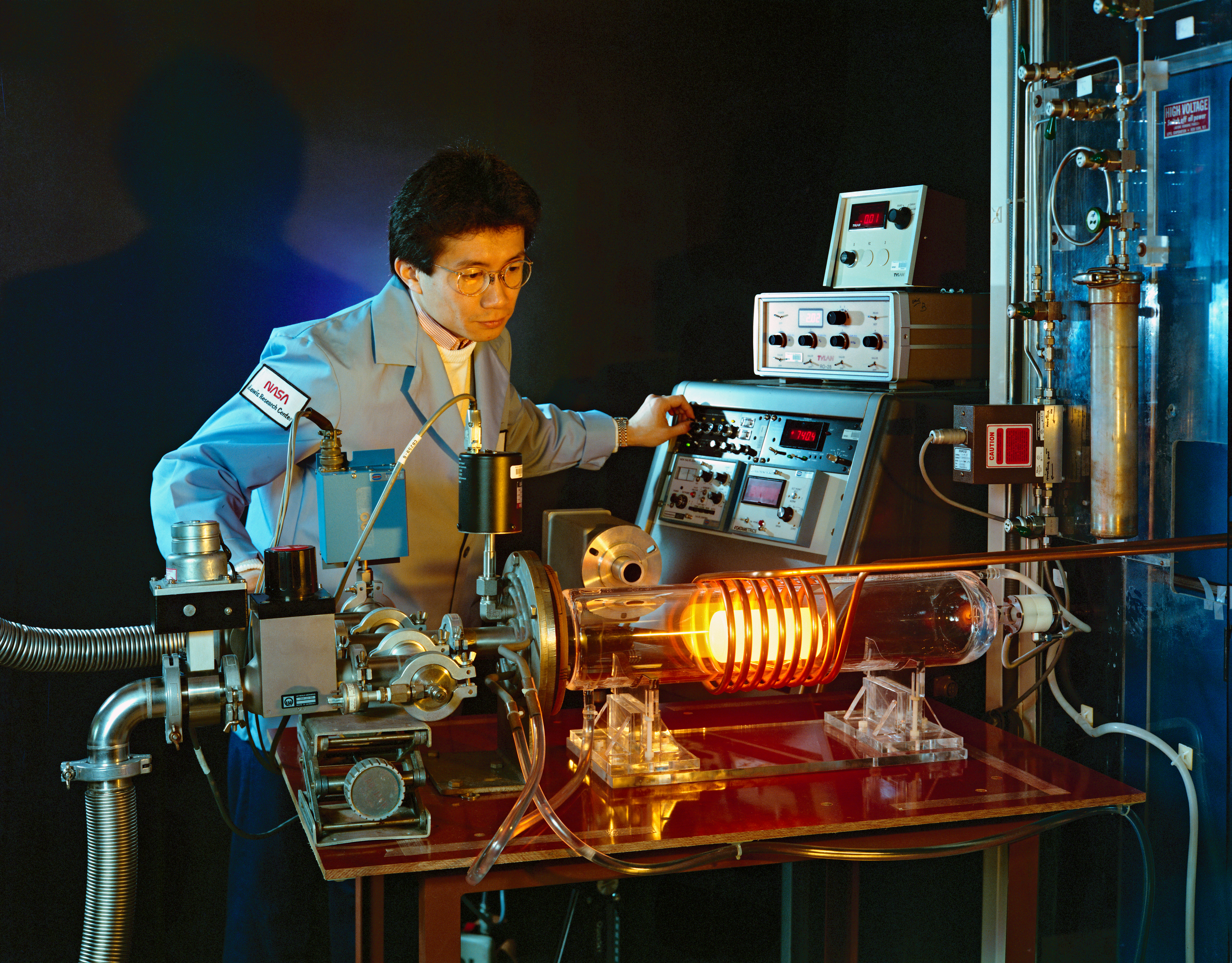 CHEMICAL VAPOR DEPOSITION CVD REACTION CHAMBER