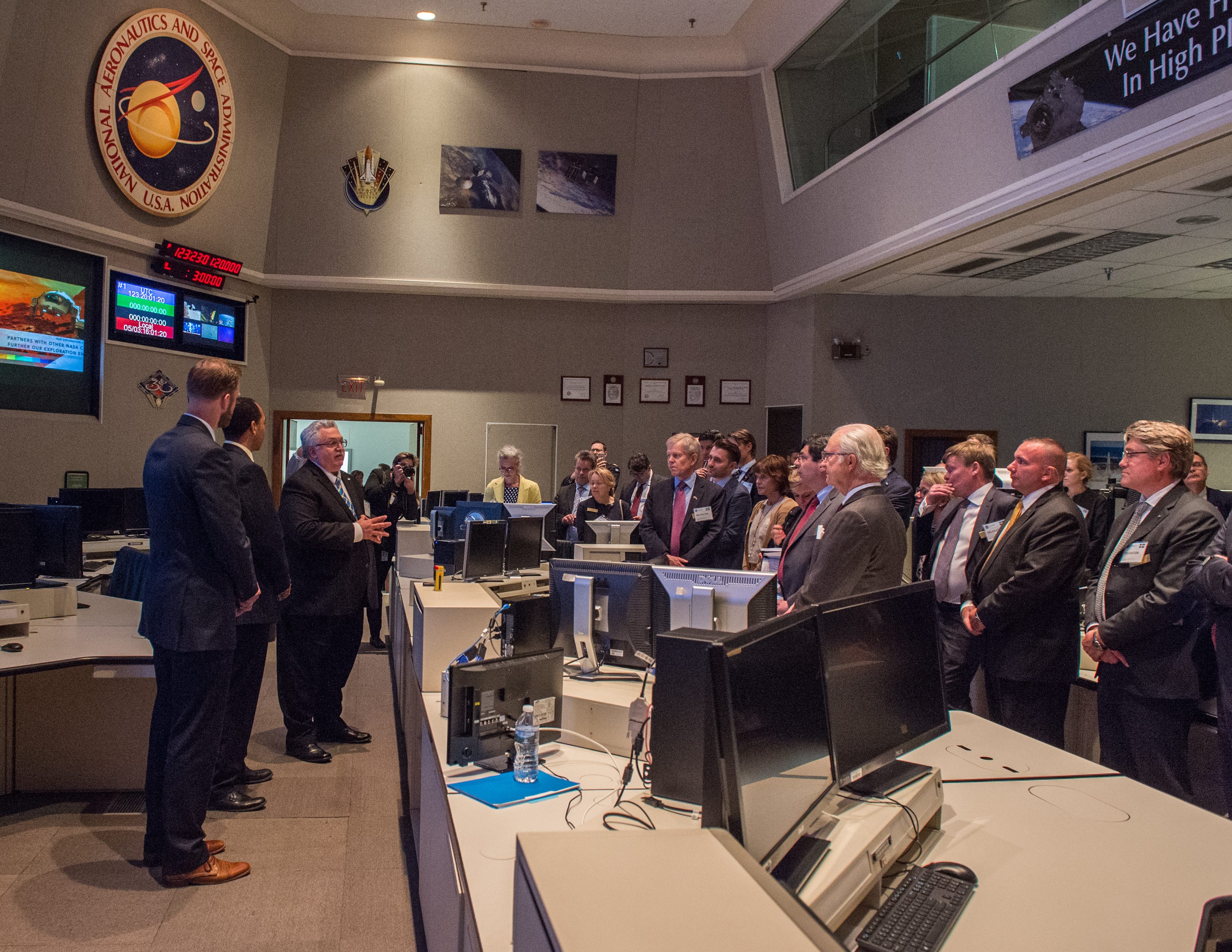 Swedish Delegation Visits NASA Goddard