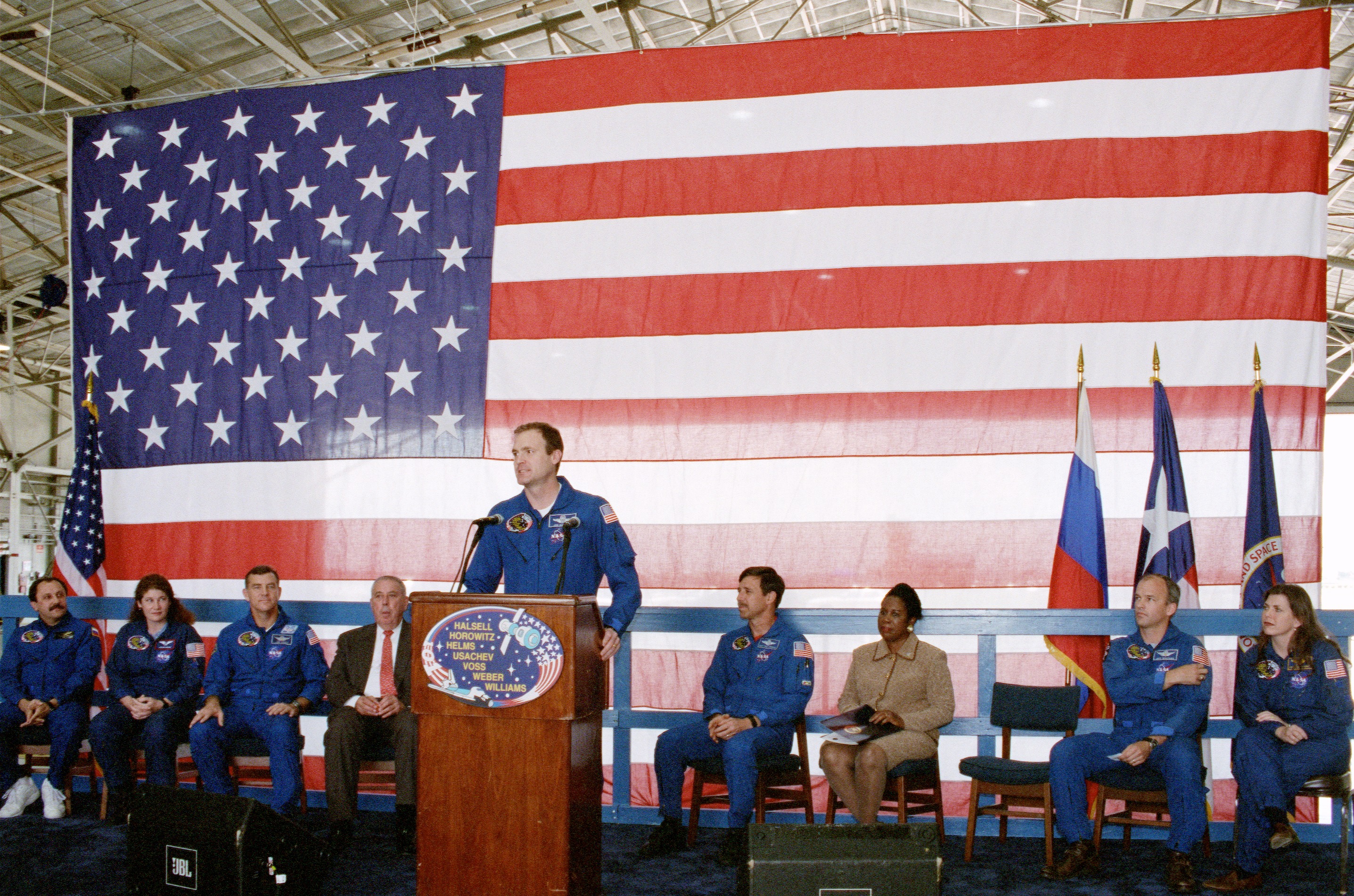STS-101 crew return at Ellington Field