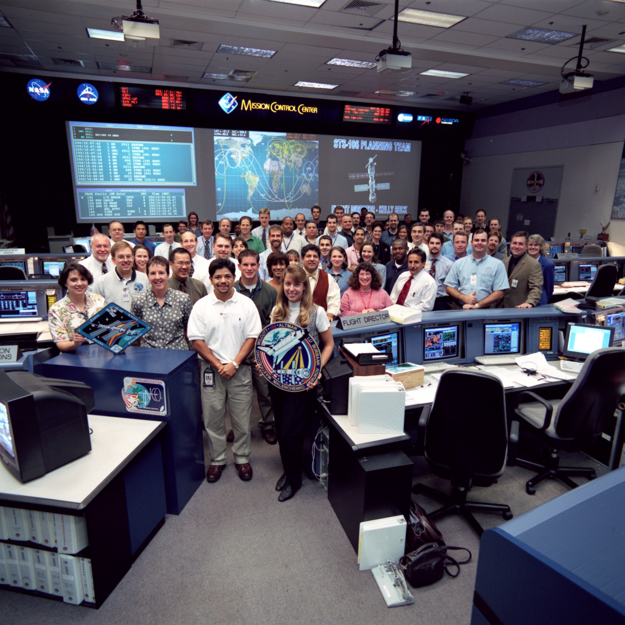 STS-106 Planning Flight Control Team in WFCR, building 30S