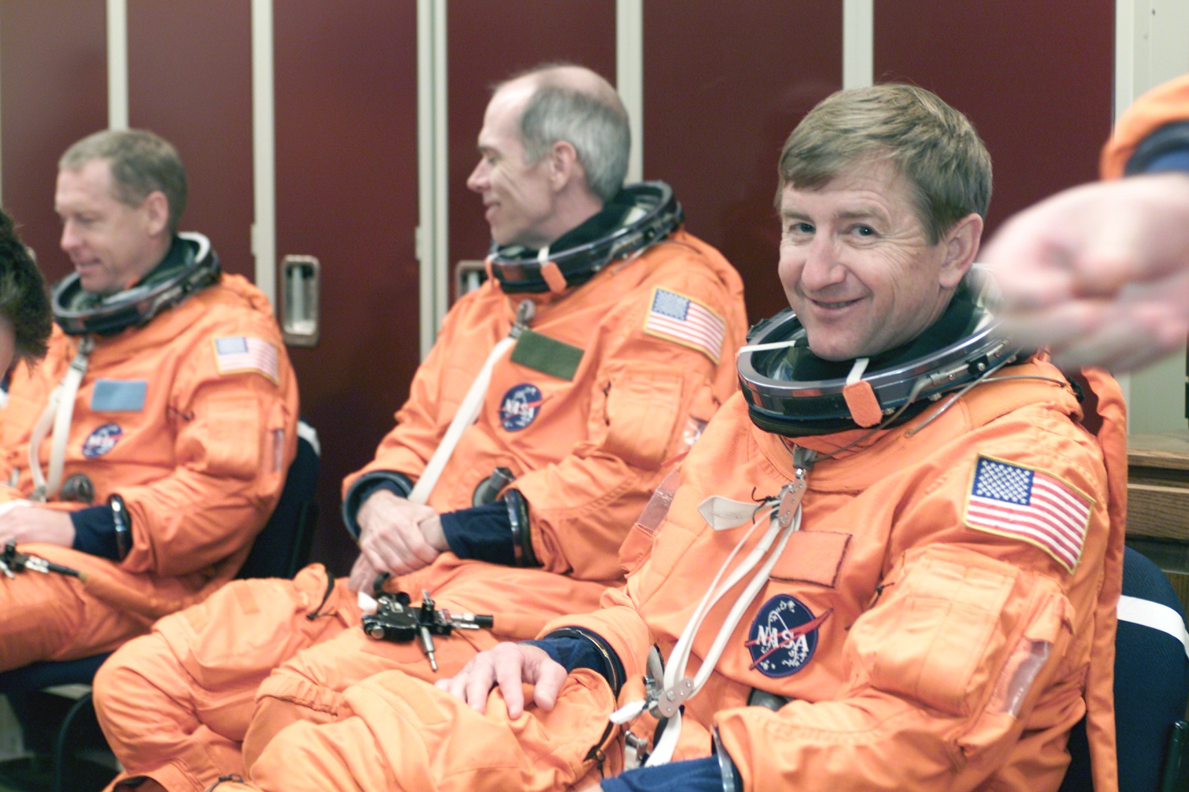 STS-105 with Expedition 3 - PRL Insertion/Egress