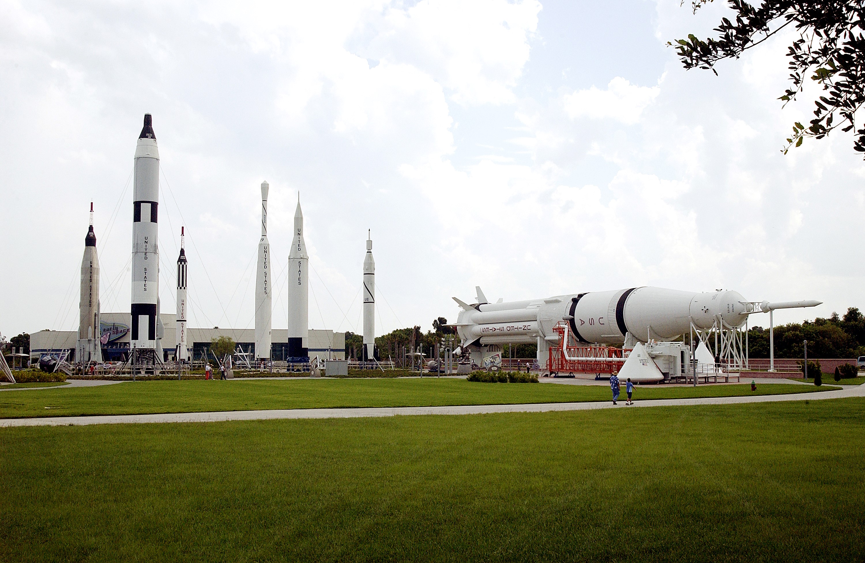 KENNEDY SPACE CENTER, FLA. - The Rocket Garden at the KSC Visitor Complex features eight authentic rockets from the past, including a Mercury-Atlas rocket. The garden also features a climb-in Mercury, Gemino and Apollo capsule replicas, seating pods and informative graphic elements.