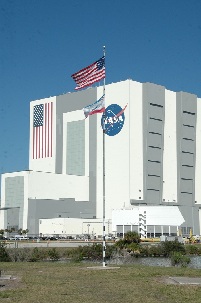KSC-20120209-PH-PR_pressSite_FL-8-11-N-15