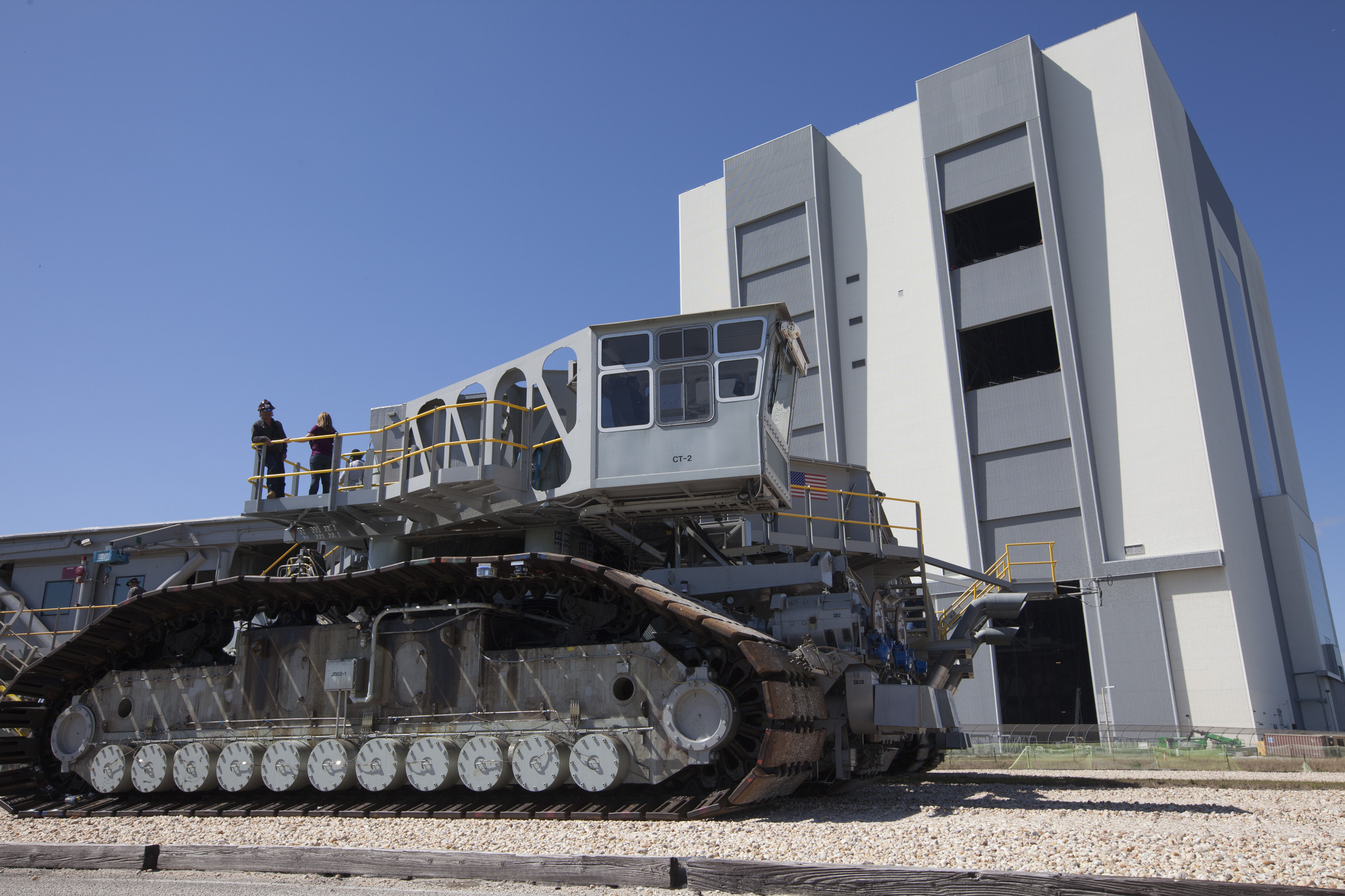 Crawler Transporter 2 Trek