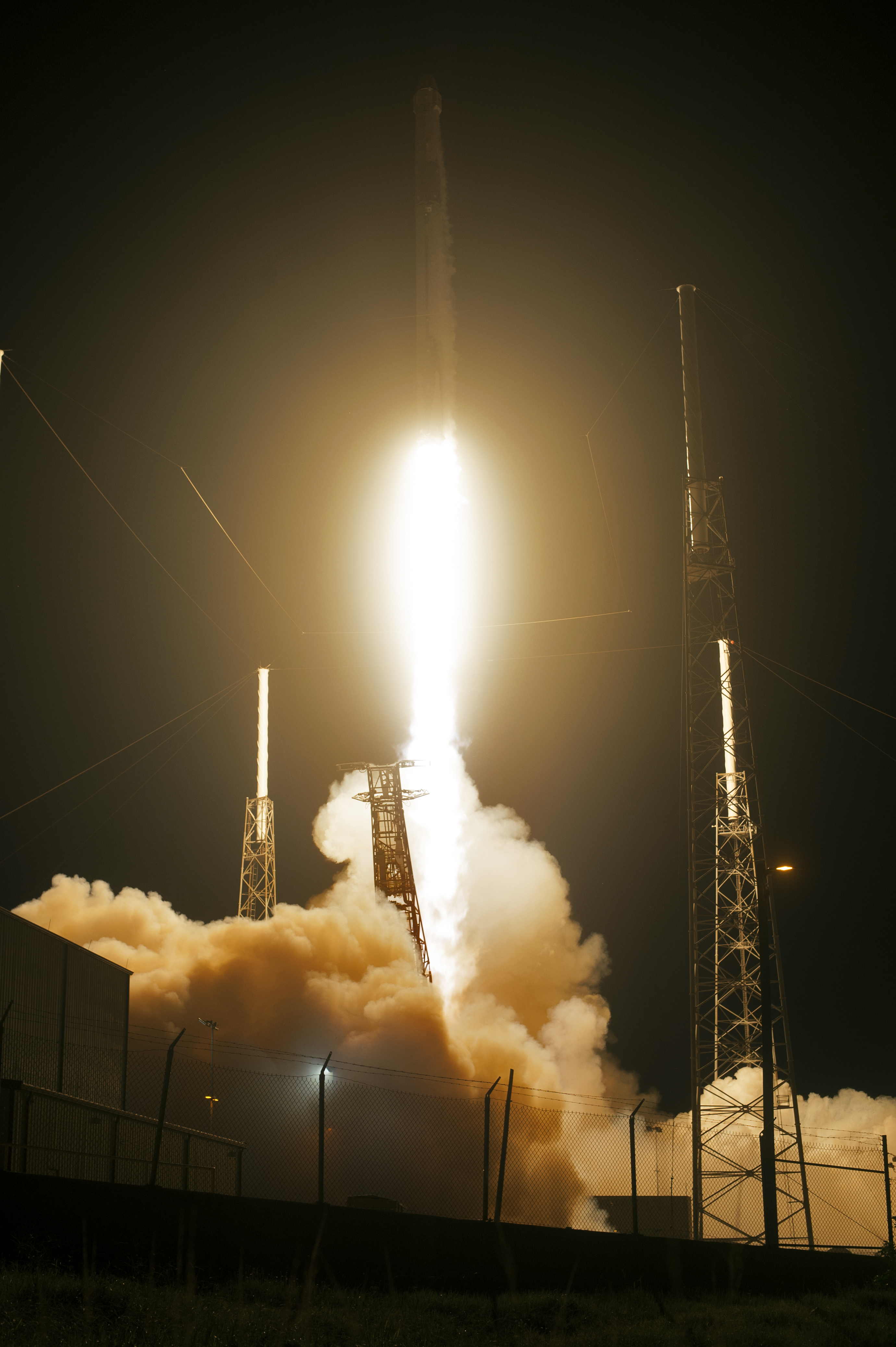 SpaceX CRS-15 Liftoff