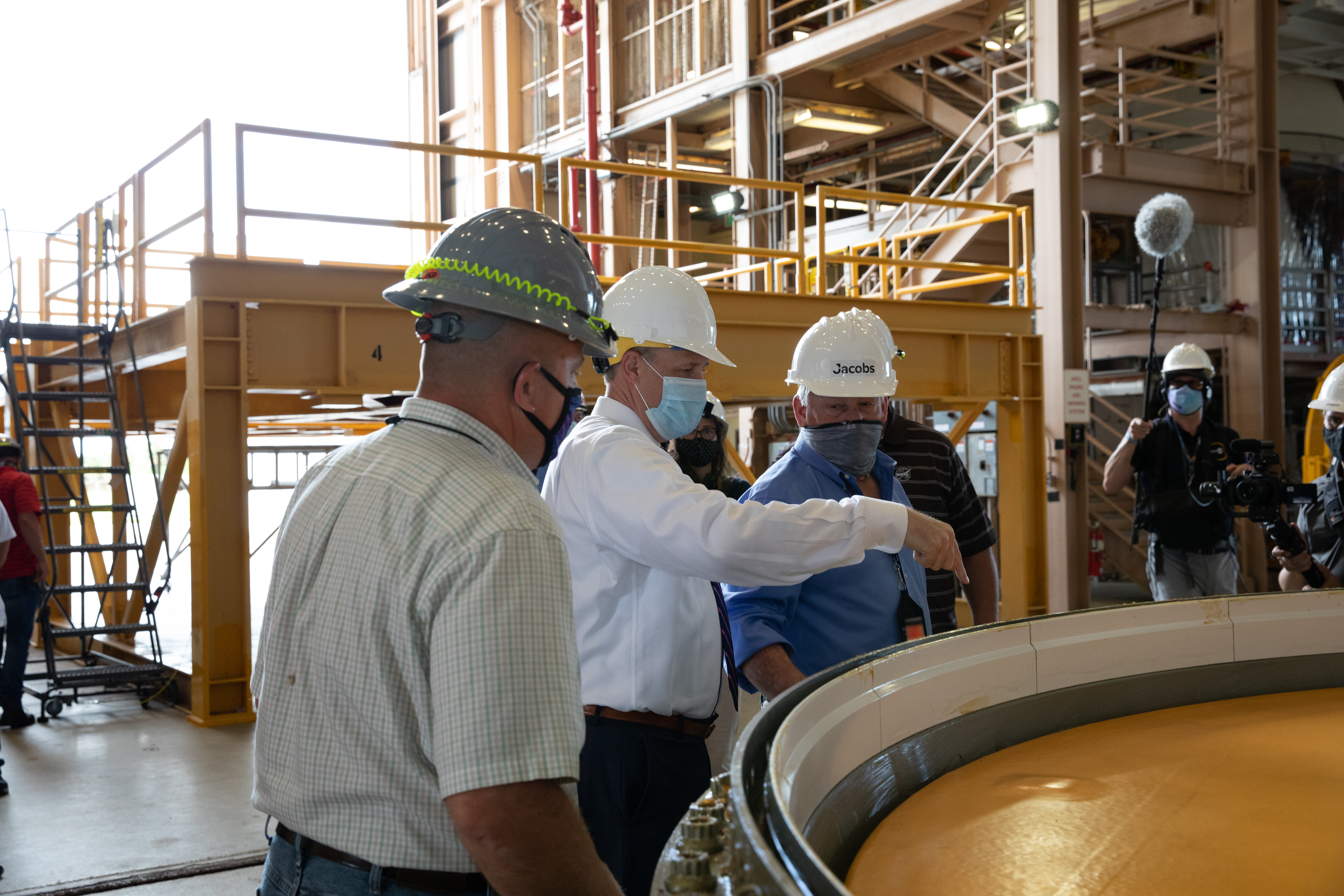 NASA Administrator, Jim Bridenstine, Views Artemis Booster Proce