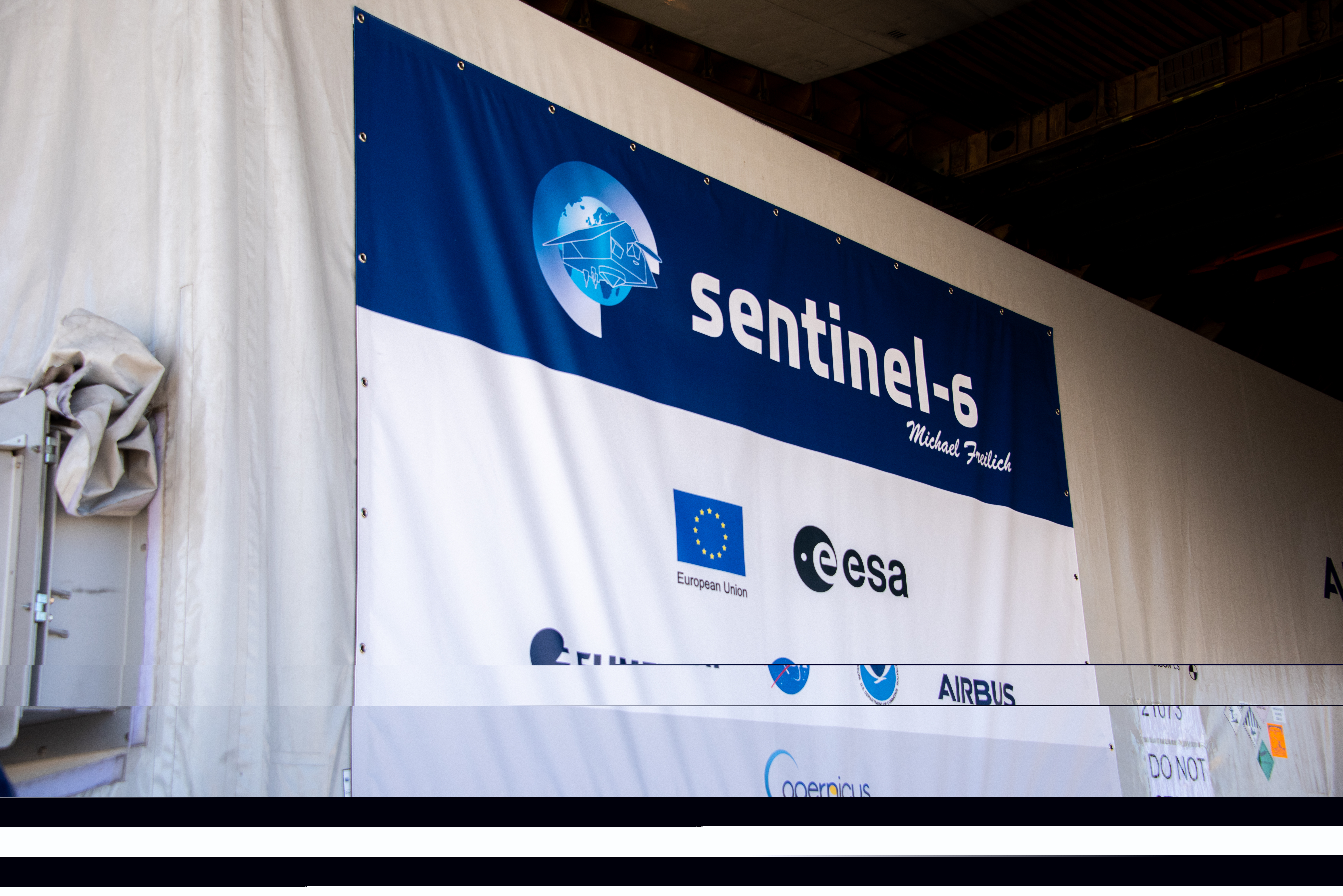 Sentinel-6 Spacecraft Arrival/Offload