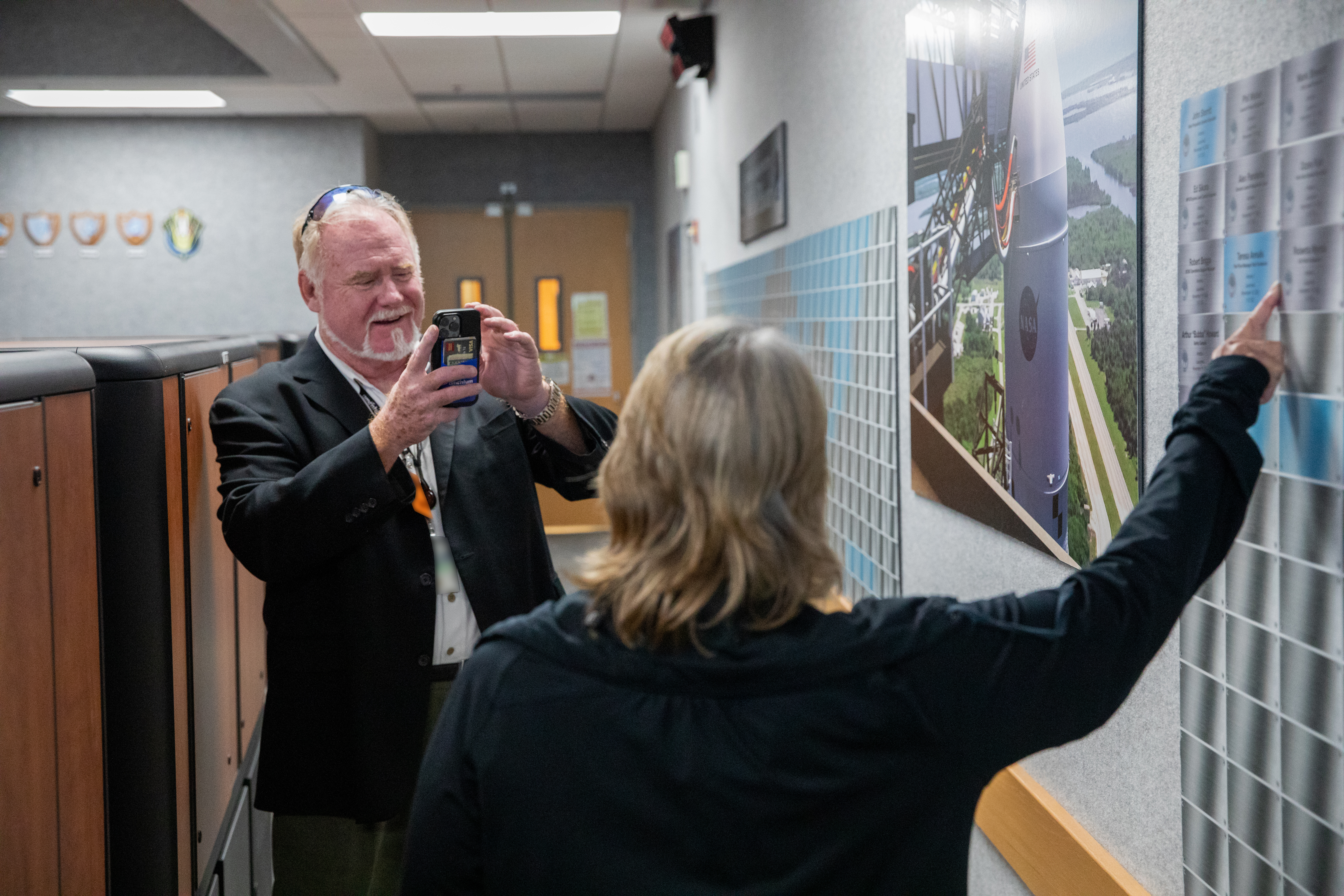 Artemis I Launch Director and Plaque Award Ceremony