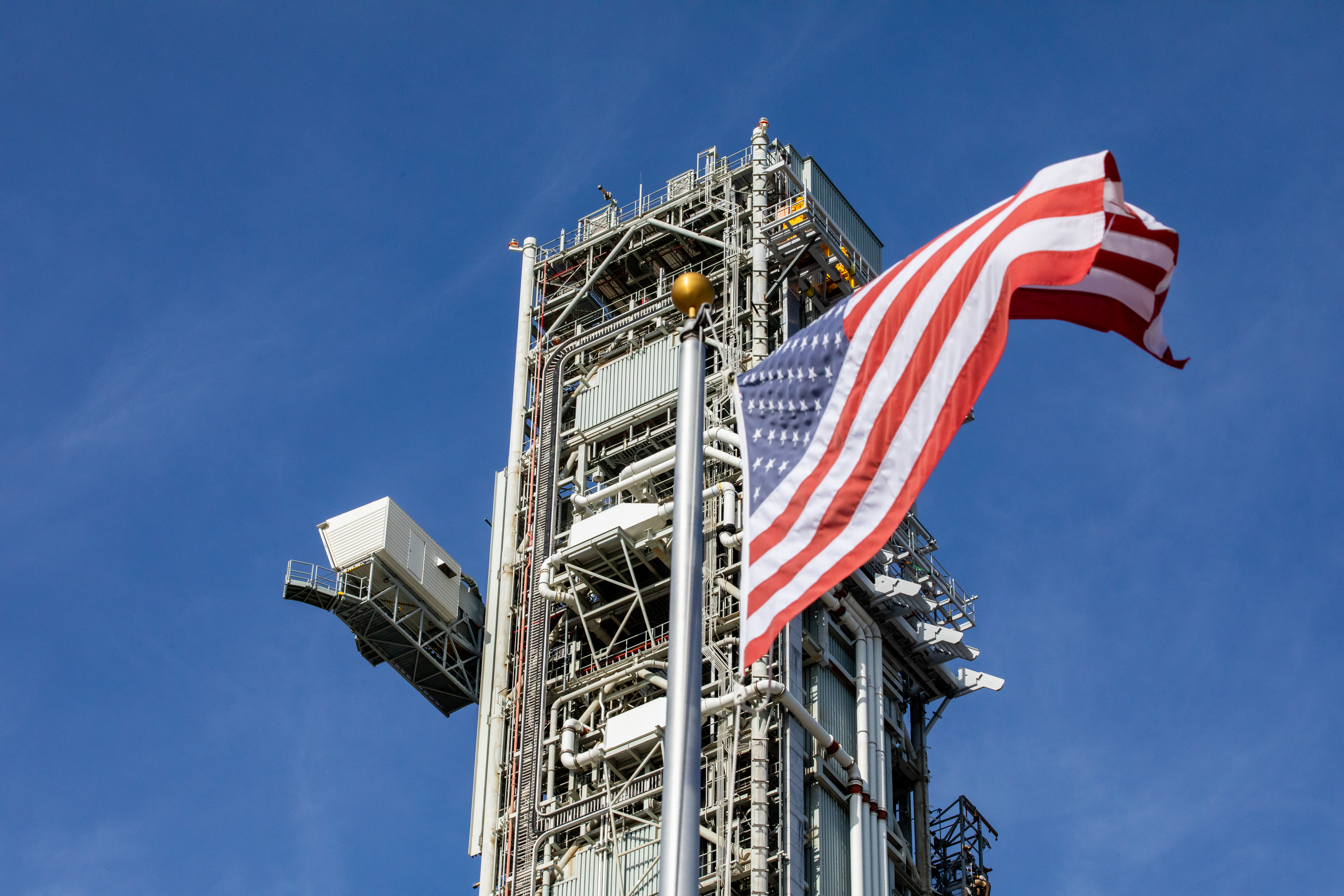 Mobile Launcher 1 (ML-1) Rolls to Launch Pad 39B for Artemis ll