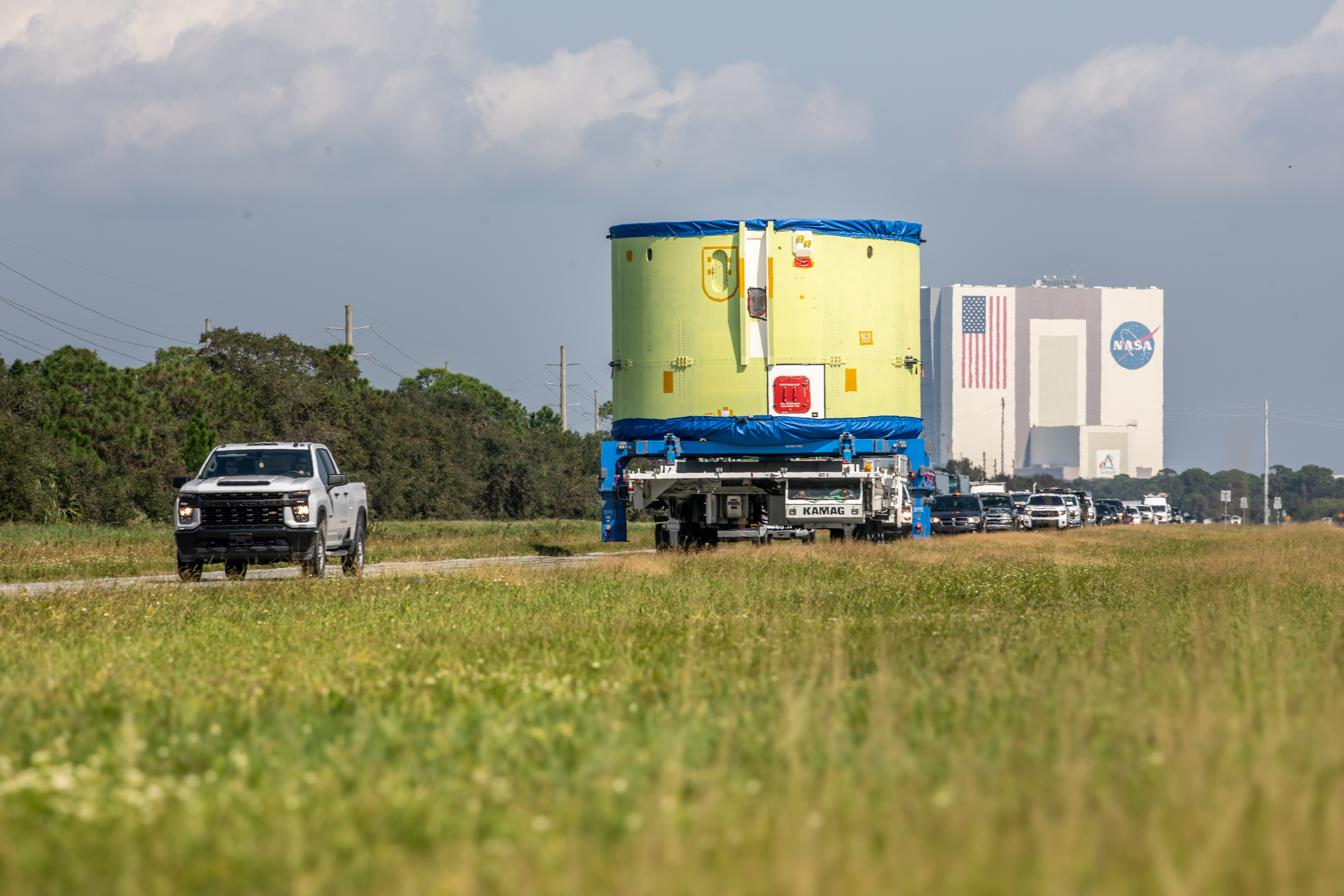 Artemis IV CS Engine Section move from VAB to SSPF