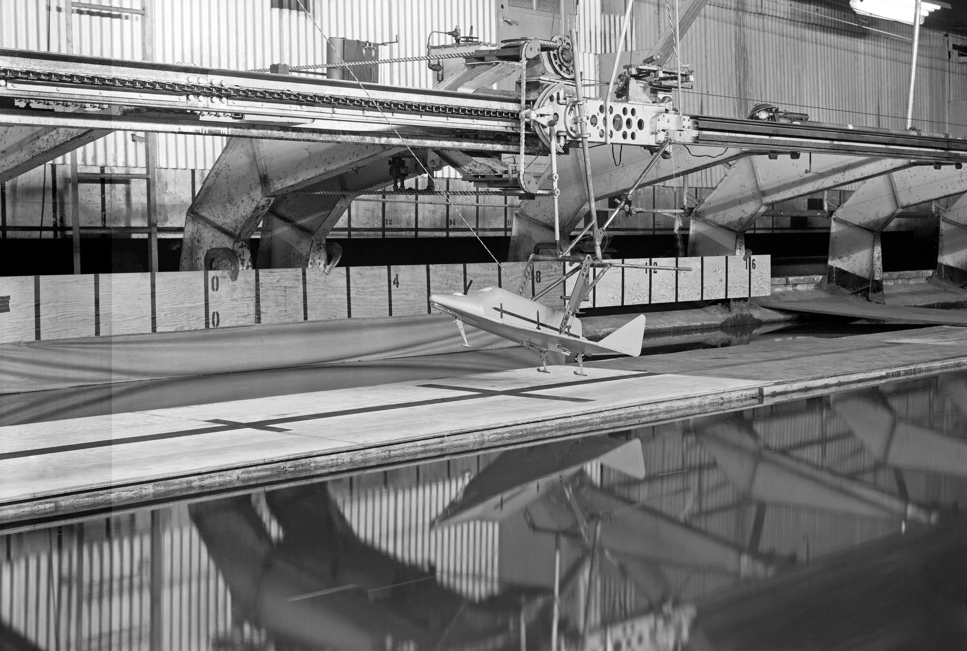 Test Setup For Model Landing Investigation of a Winged Space Vehicle