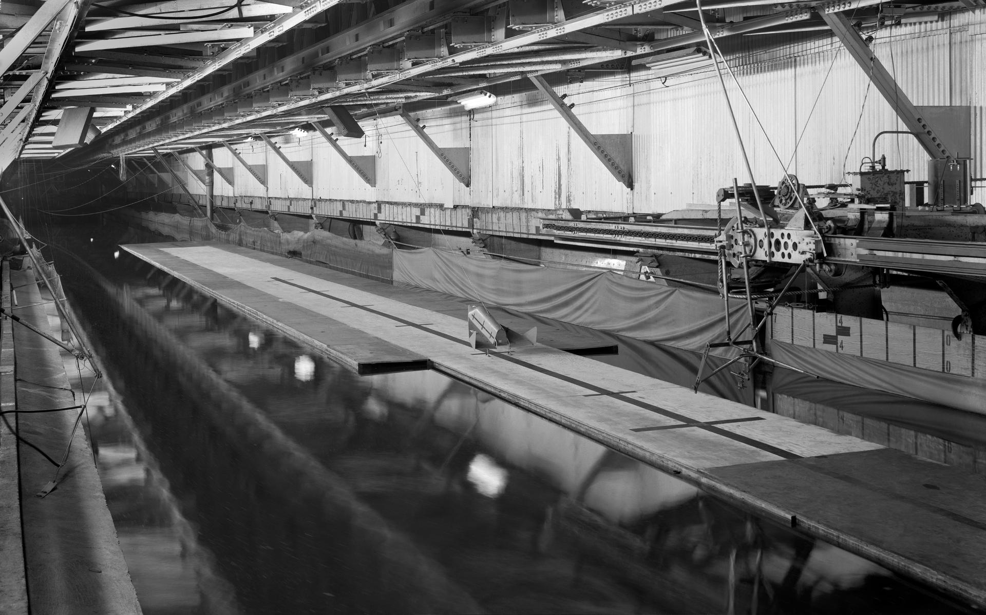 Test Setup For Model Landing Investigation of a Winged Space Vehicle