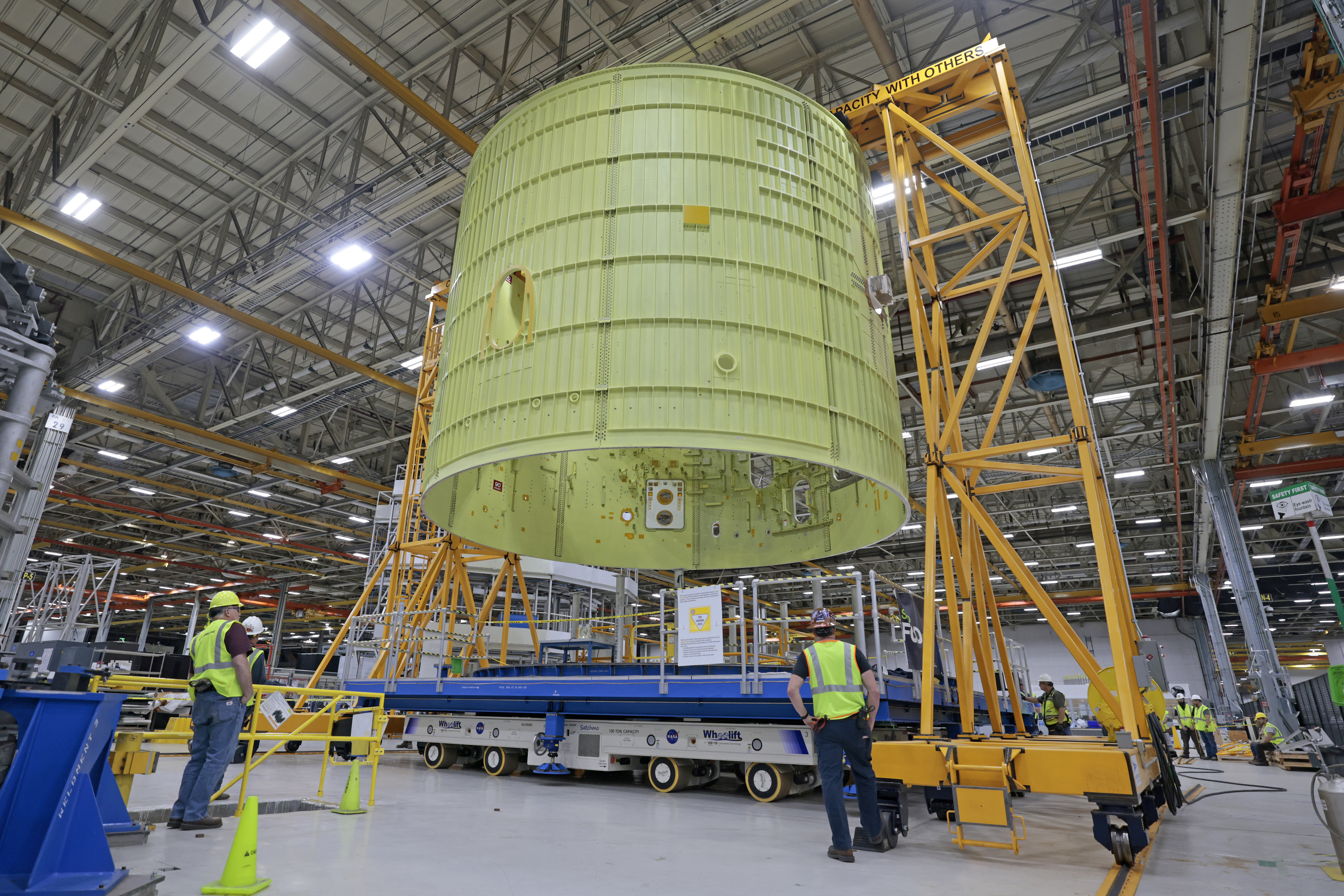 NASA Moves Core Stage 3 Intertank