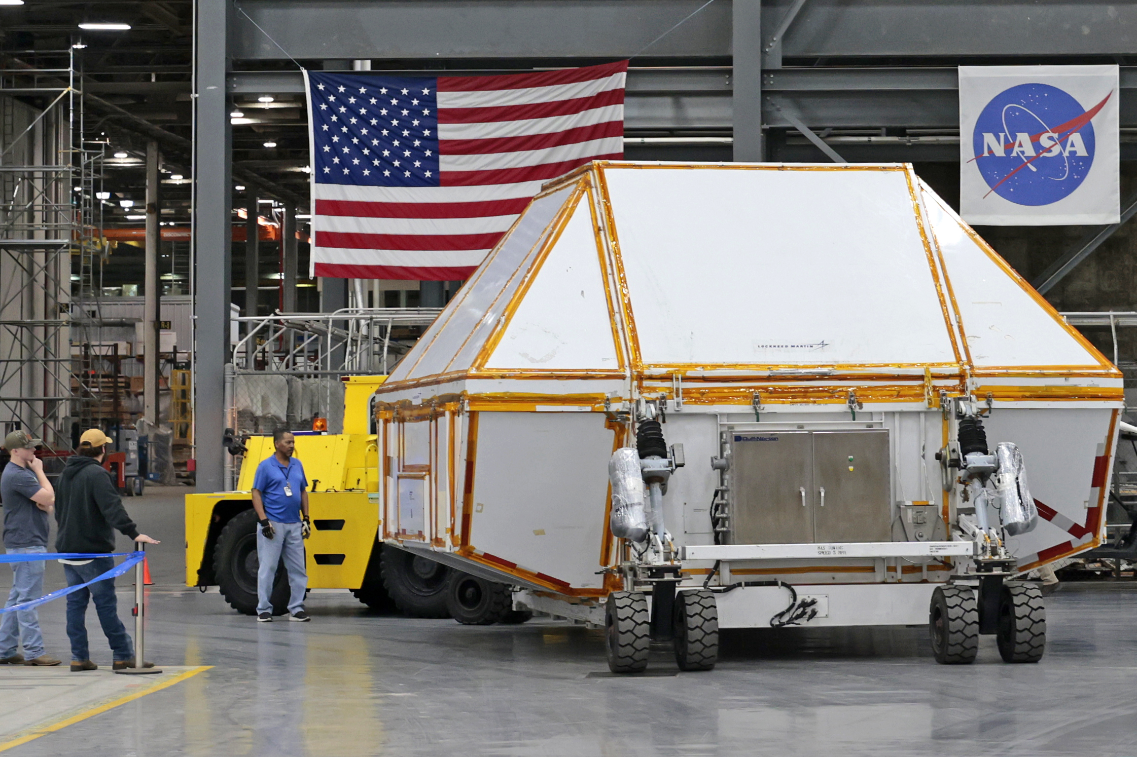 Artemis IV Orion Pressure Vessel Shipped to KSC