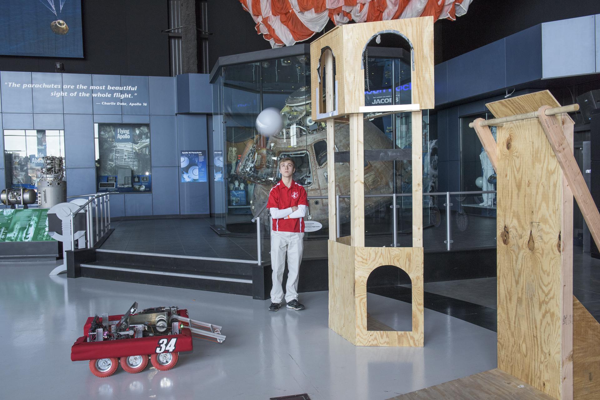 ROBOTS TO ROCKET CITY