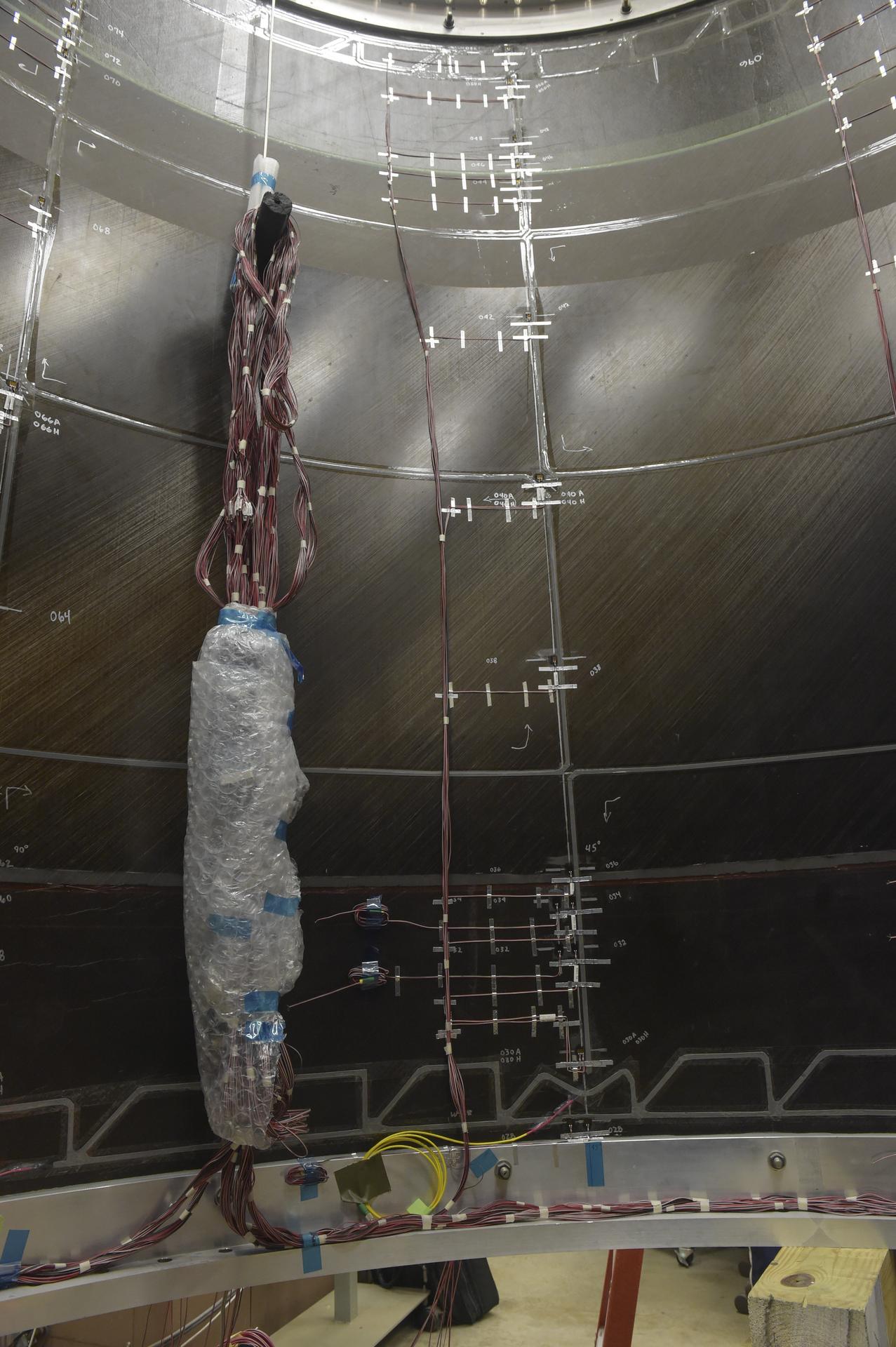 INSTALLATION OF STRESS SENSORS TO SBKF COMPOSITE TANK