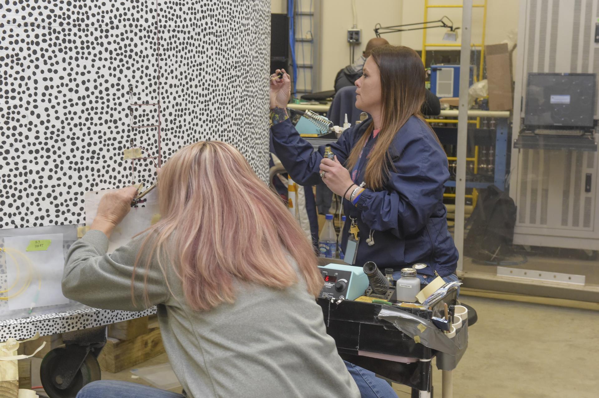 INSTALLATION OF STRESS SENSORS TO SBKF COMPOSITE TANK