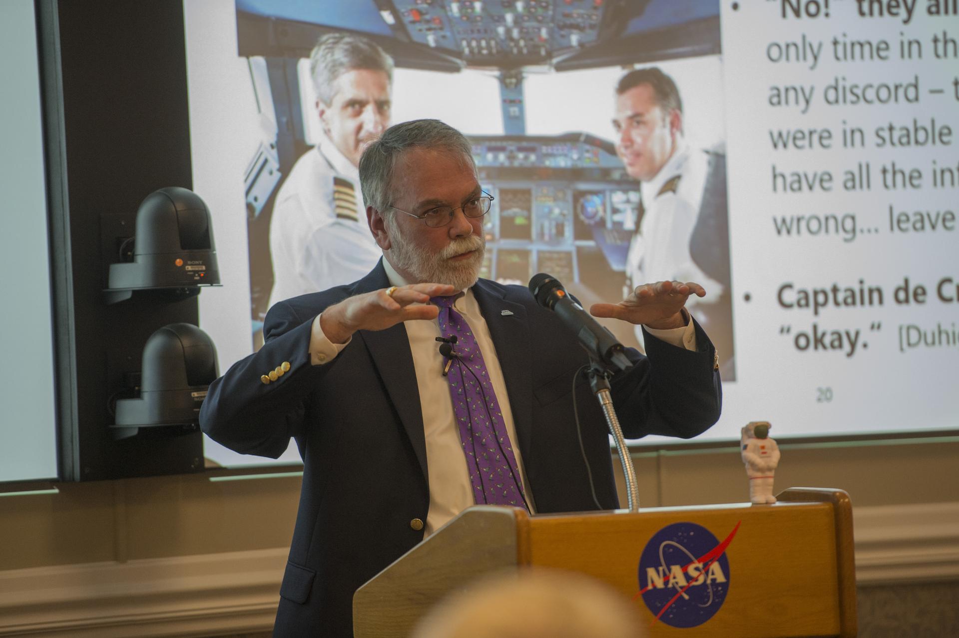 Dr. Dale Thomas presents at the Shared Experiences Forum