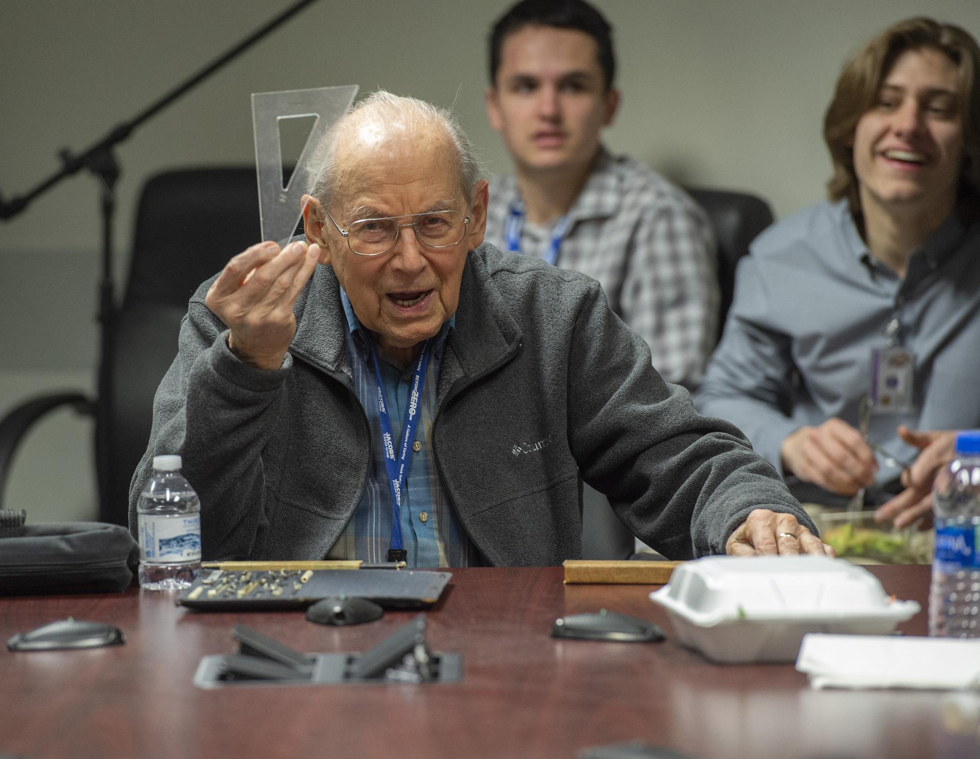 Erich Engler Demonstrates Calculation Tools
