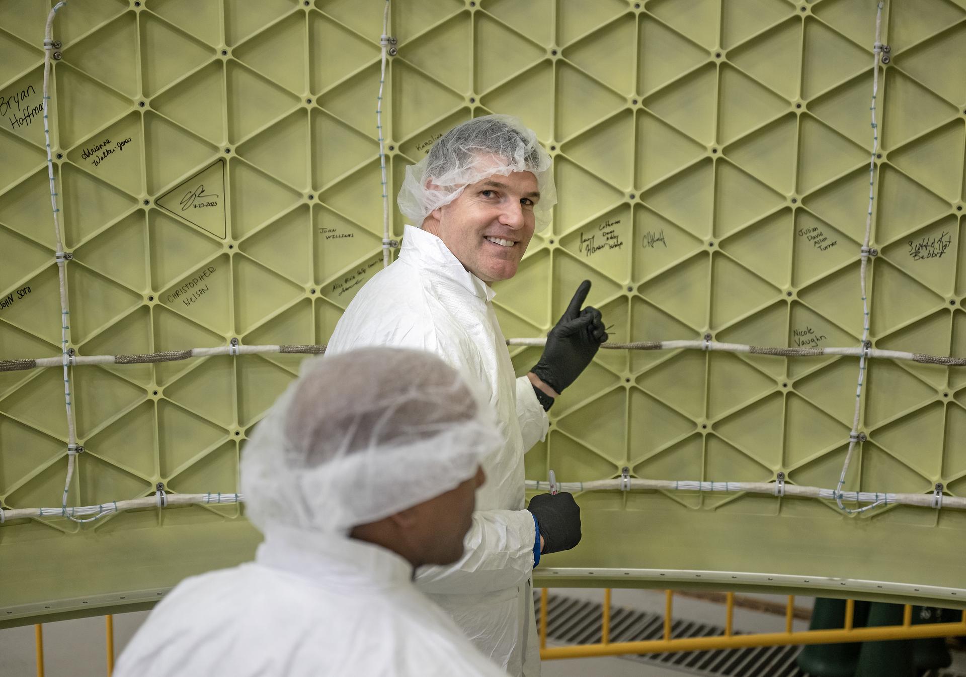 ARTEMIS II CREW VISIT